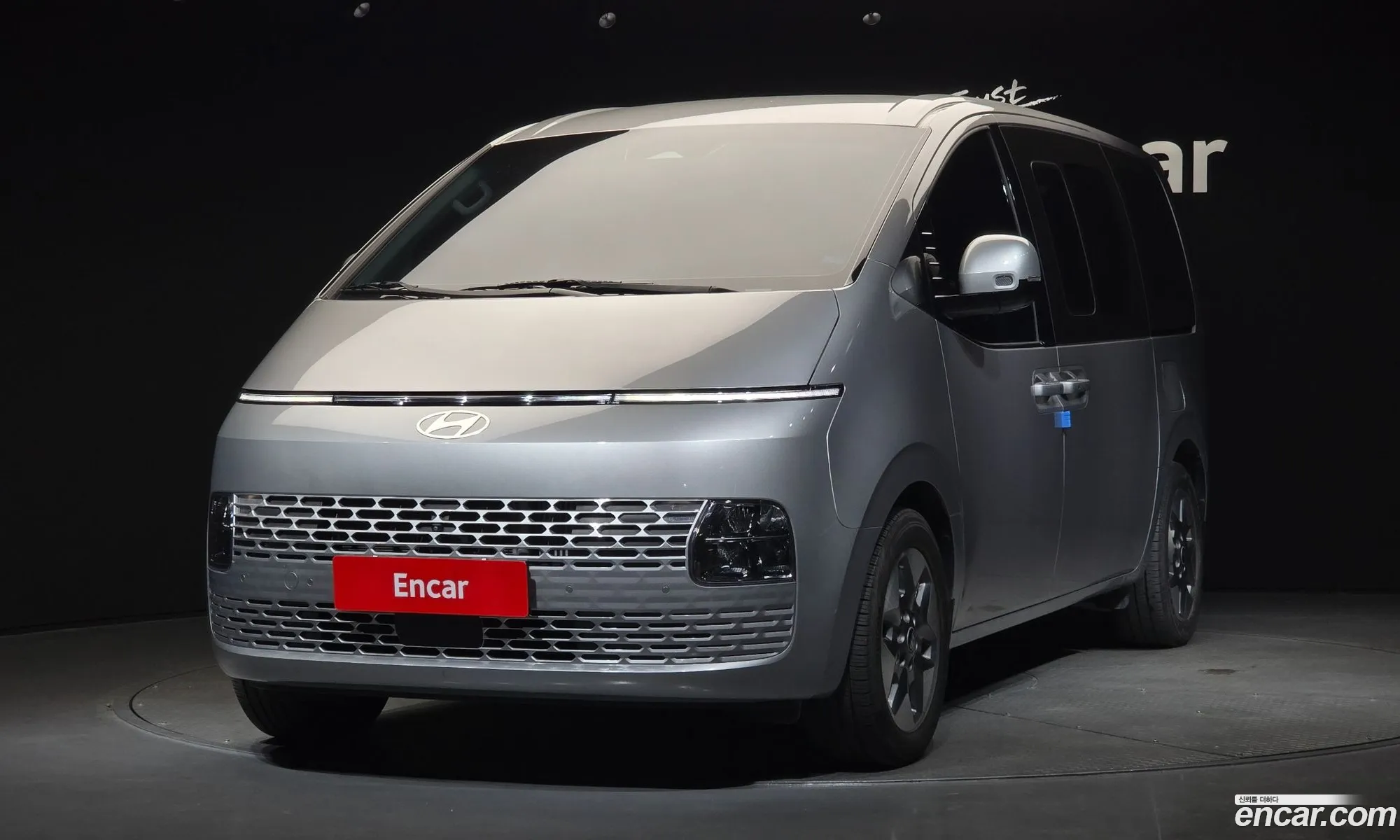 Hyundai Staria 2024 — 4