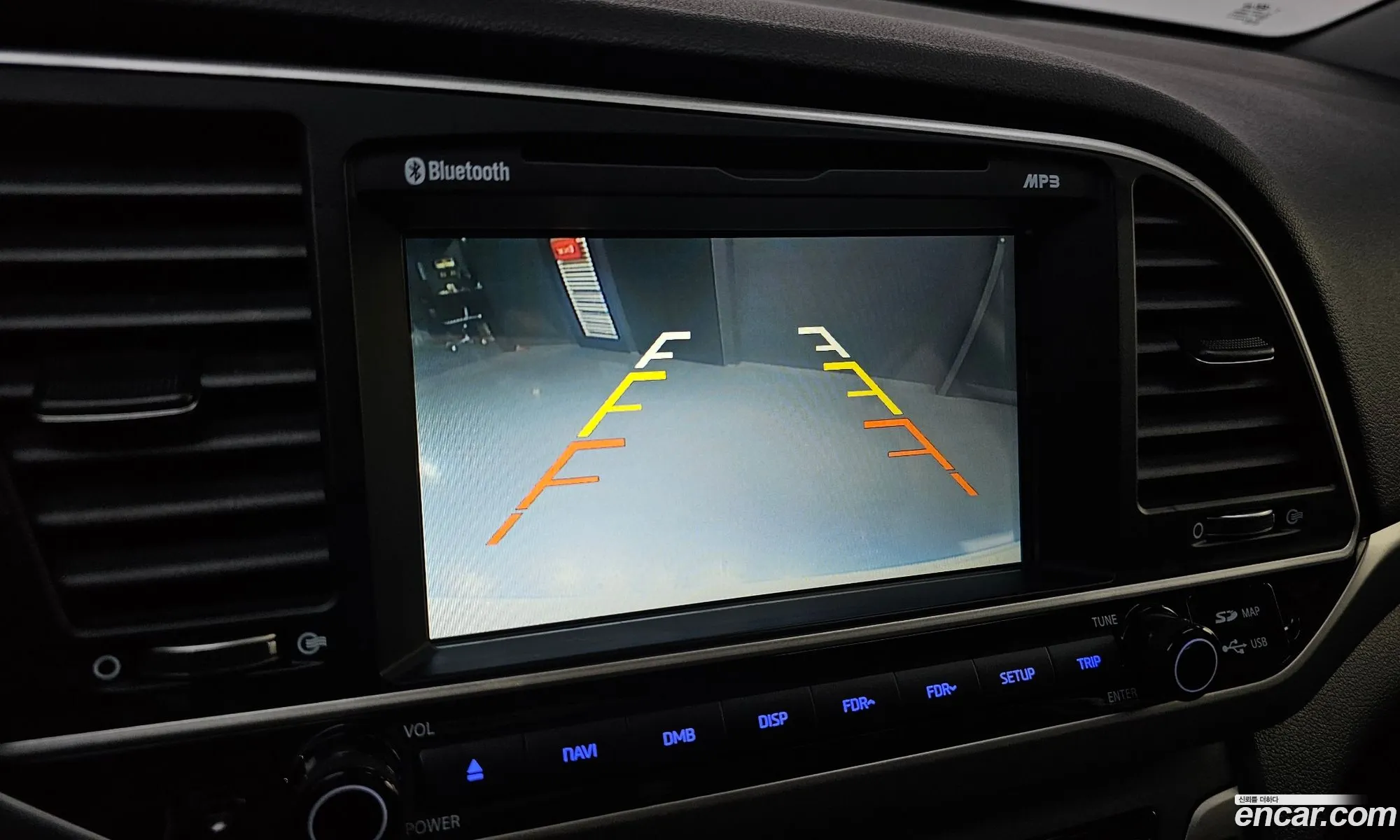 Hyundai Elantra AD
