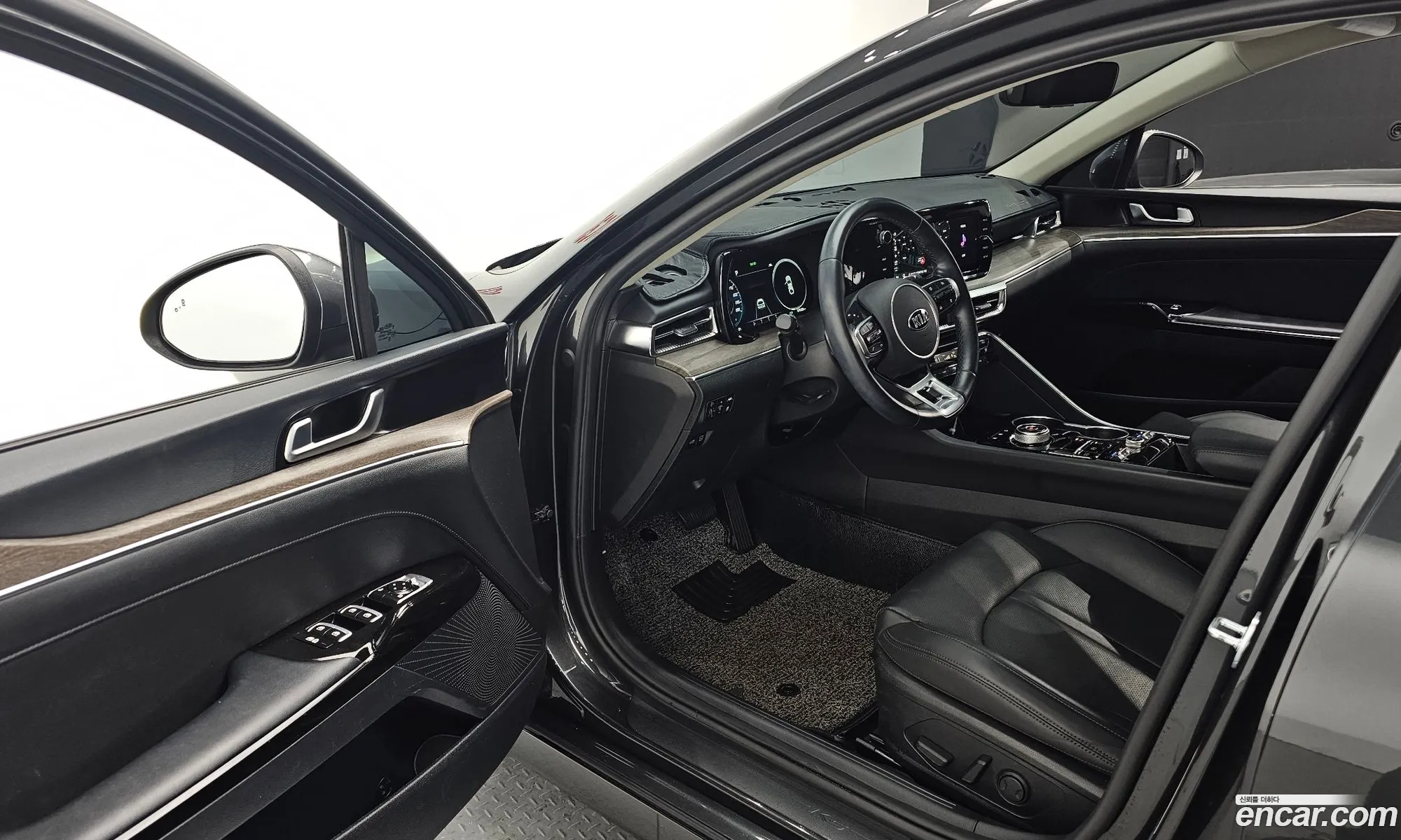 Kia K5 Hybrid 2021 — 4
