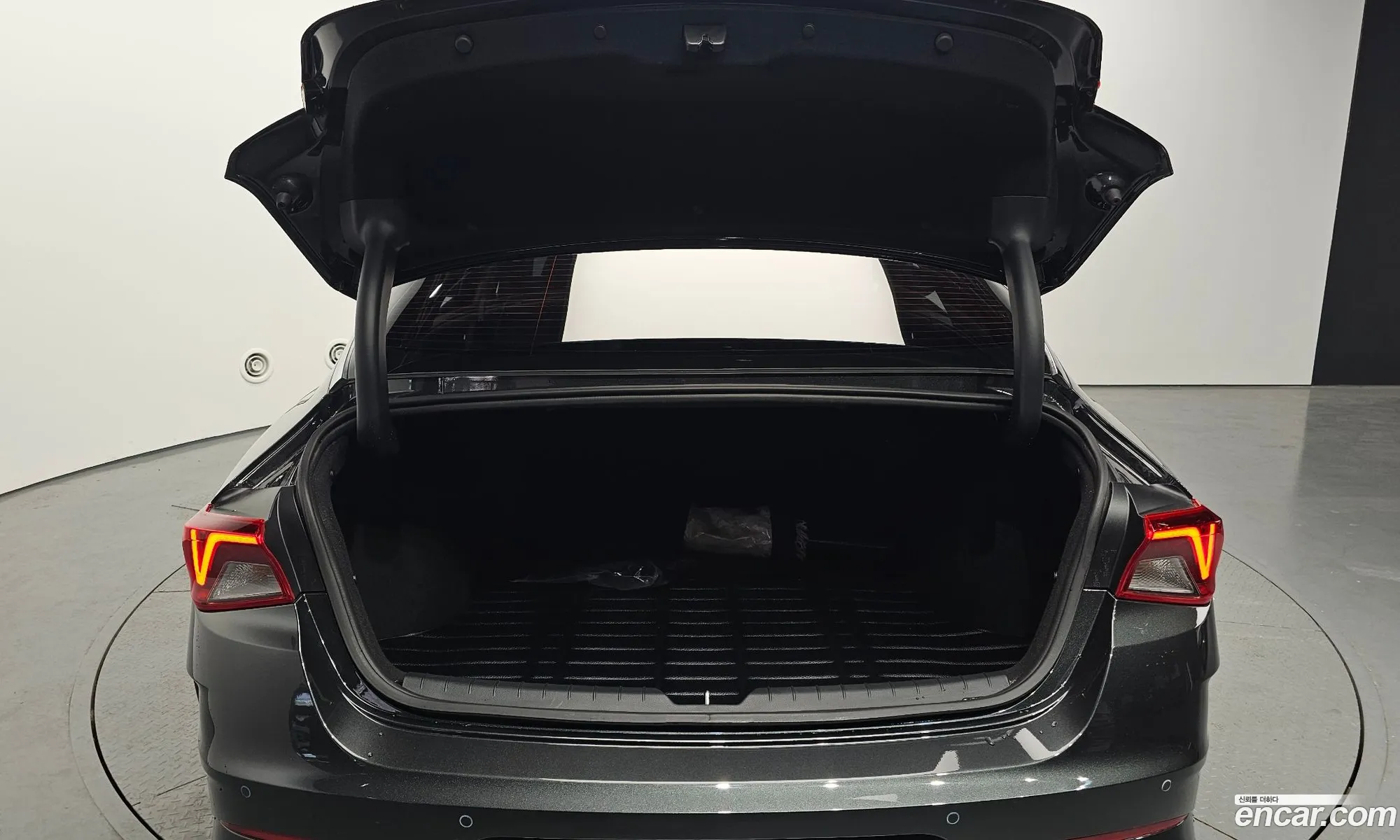 Kia K5 Hybrid 2021 — 5