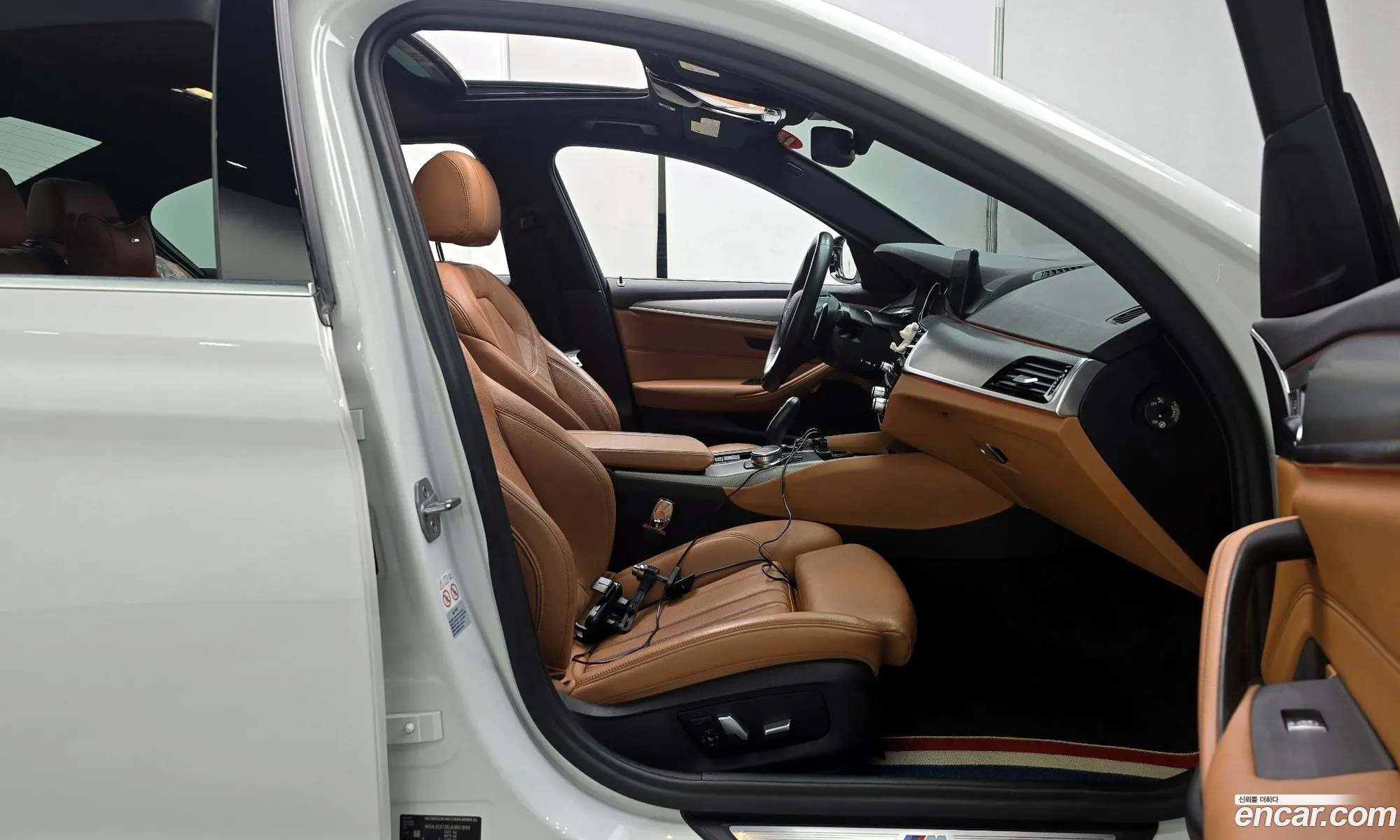 BMW 5 Series 2018 WBAJC5100JG861899 — 13