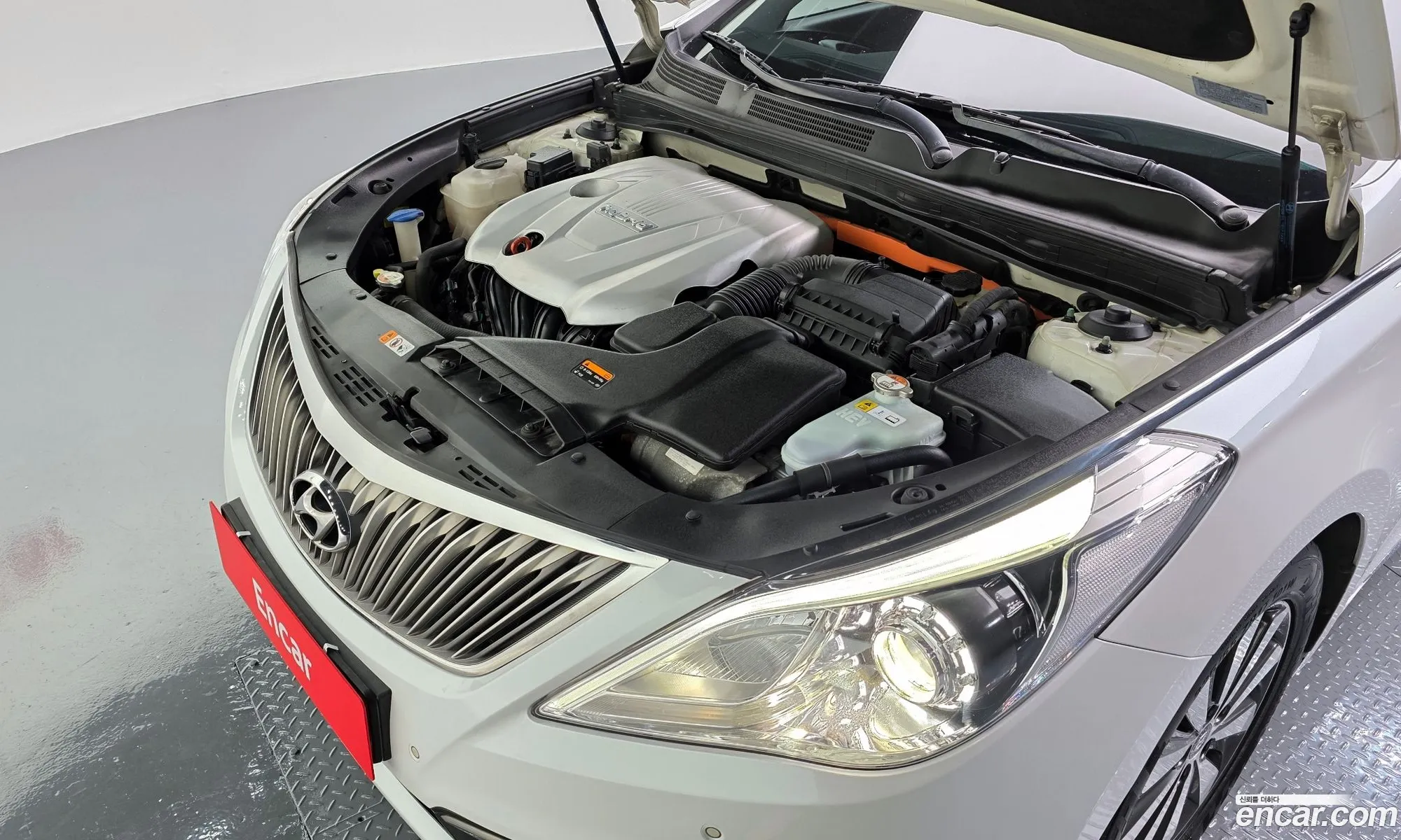 Hyundai Grandeur HG Hybrid 2016 — 17