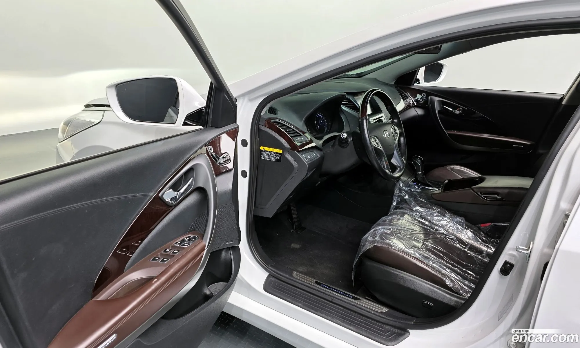 Hyundai Grandeur HG Hybrid 2016 — 16