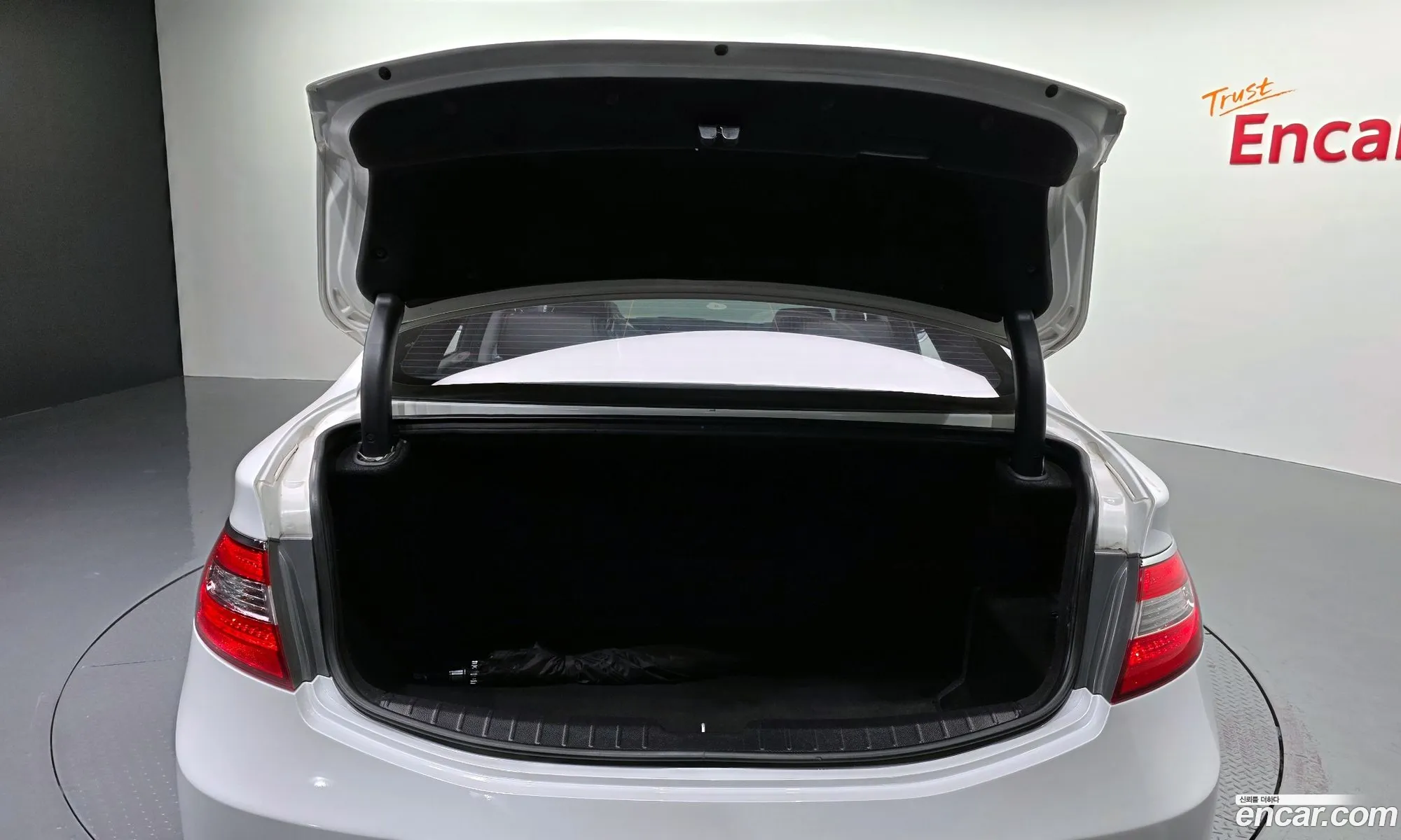 Hyundai Grandeur HG Hybrid 2016 — 15