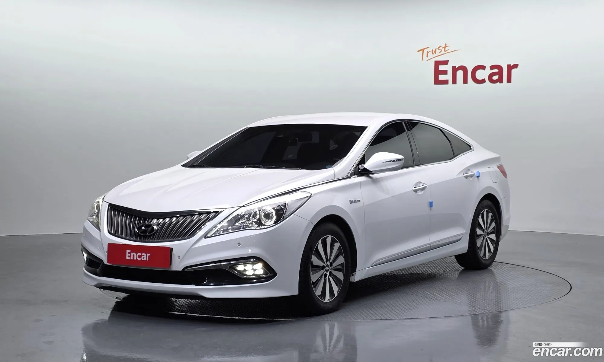 Hyundai Grandeur HG Hybrid 2016 — 18