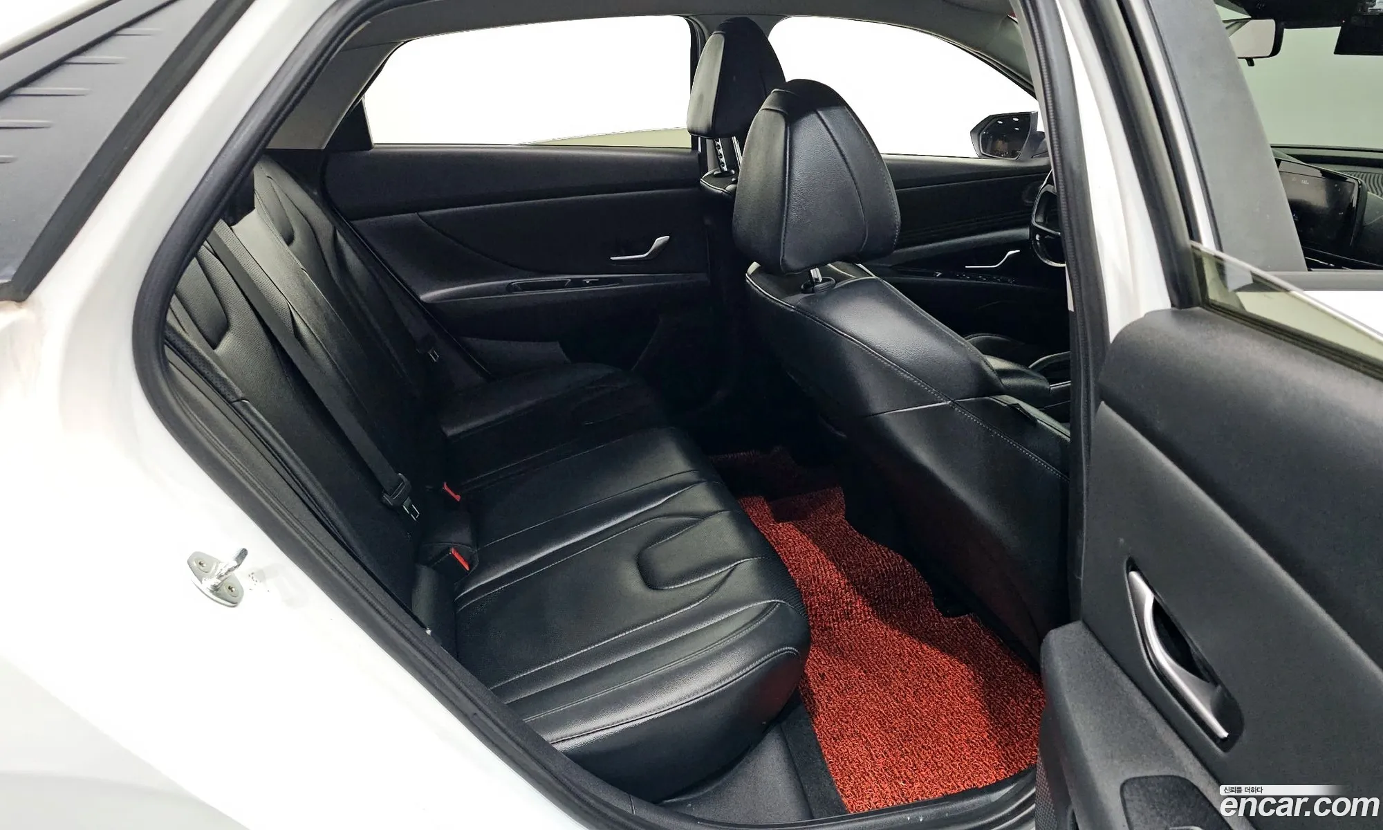 Hyundai Elantra 2020 — 19