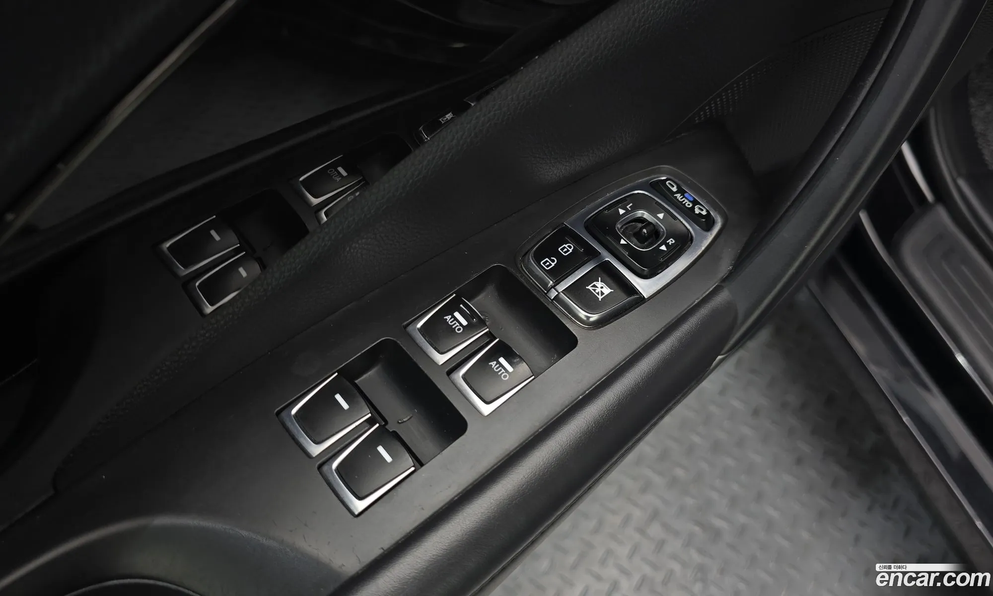 Hyundai Grandeur HG 2016 — 16