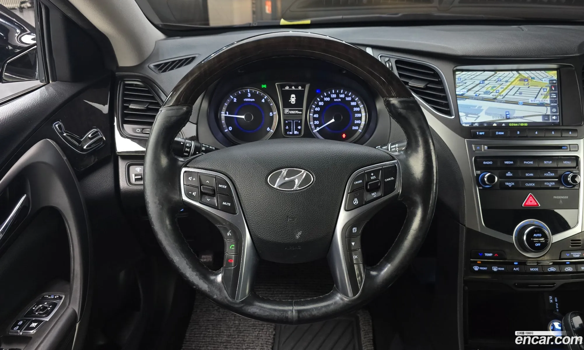 Hyundai Grandeur HG 2016 — 15