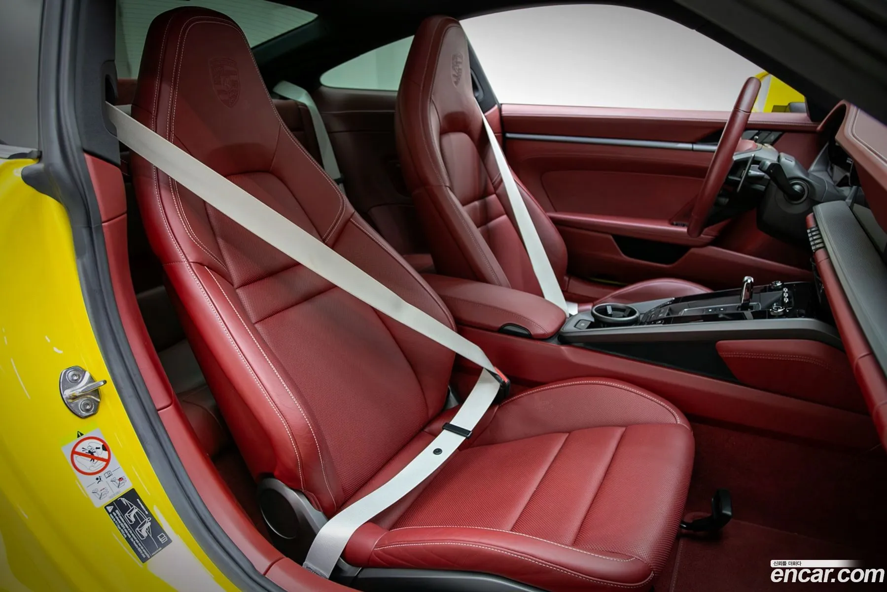 Porsche 911 2020 — 18