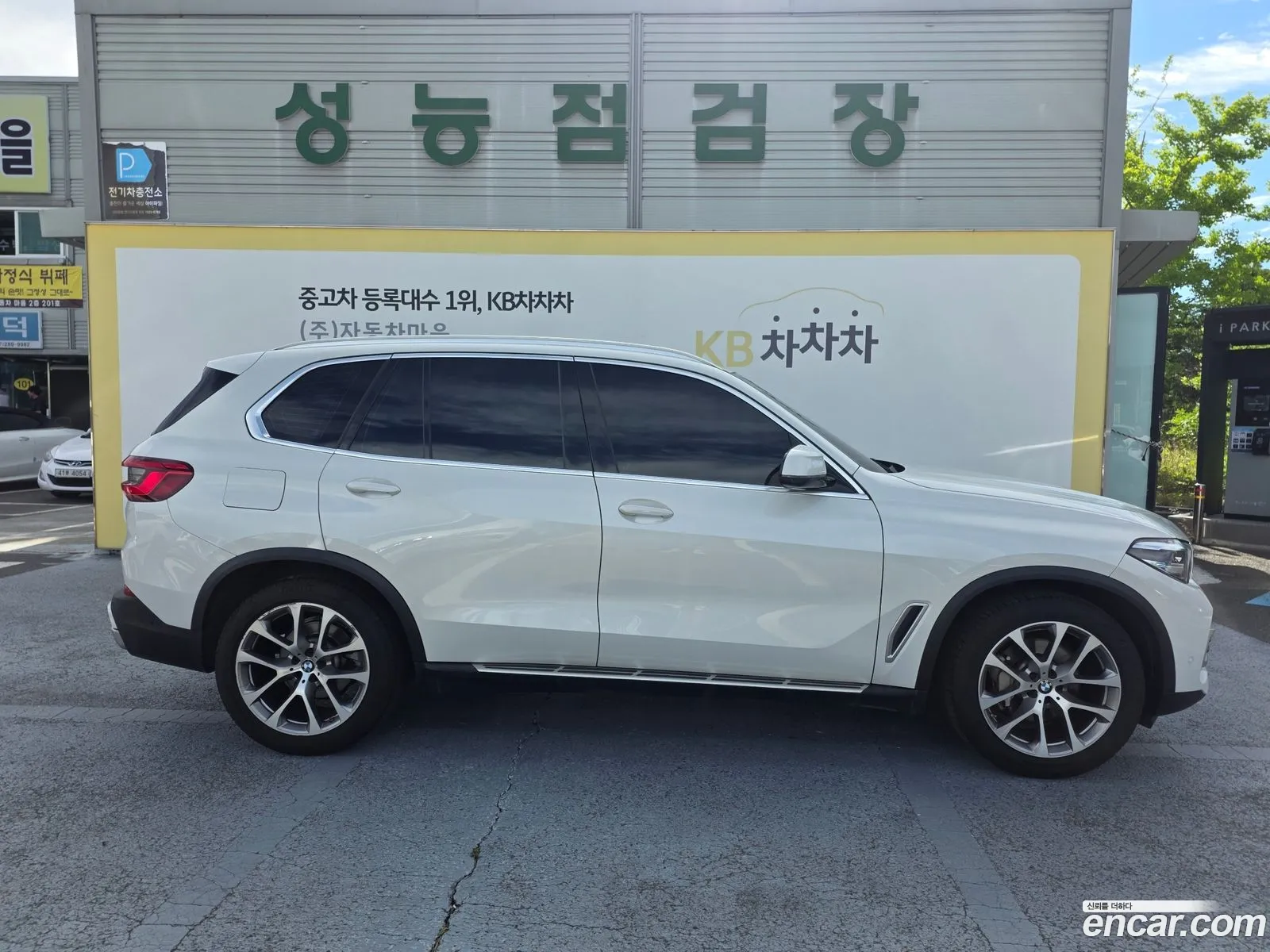 BMW X5 2019 — 12