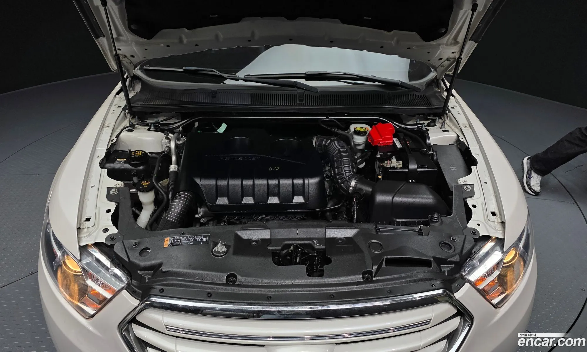 Ford Taurus 2017 1FAHP2F94HG106170 — 2