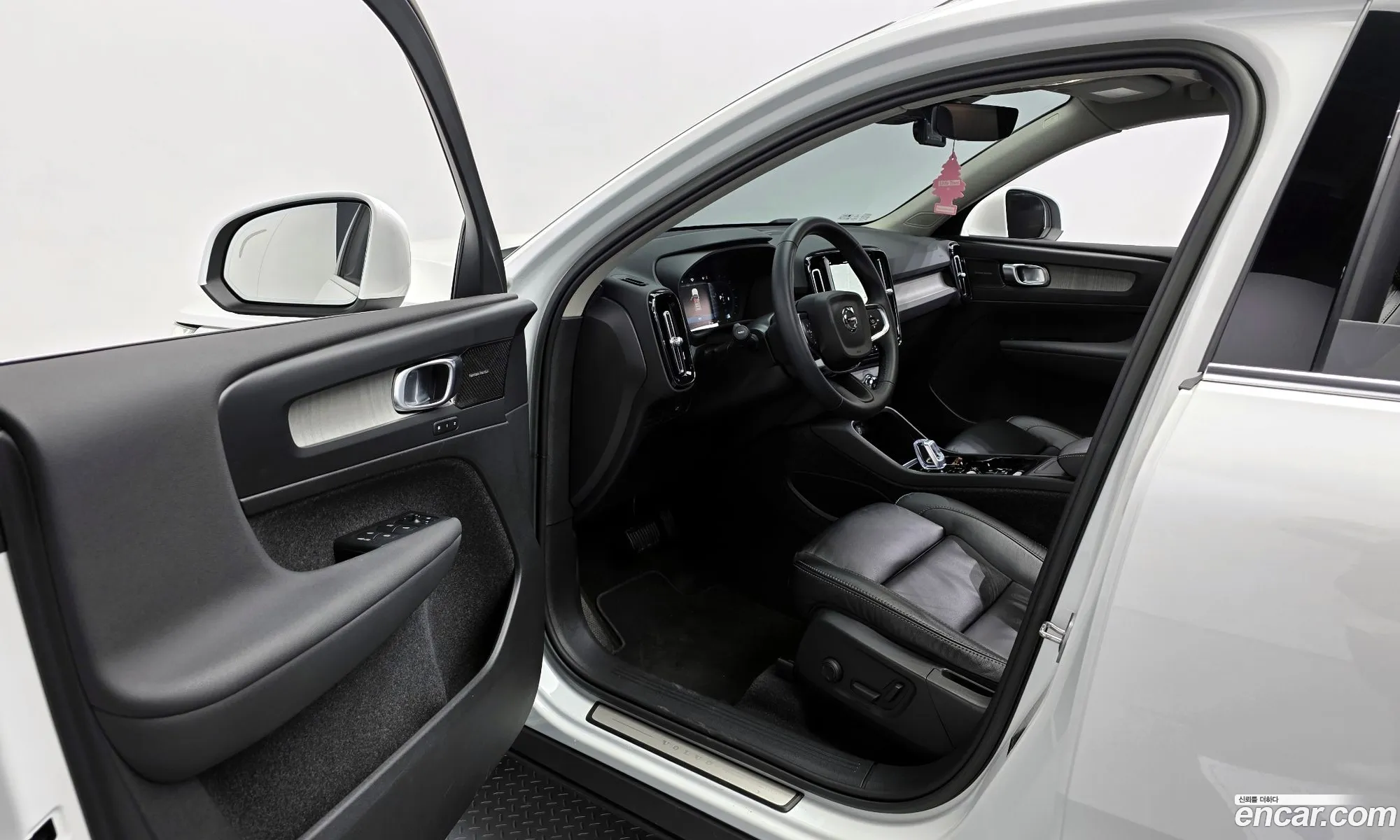 Volvo XC40 2022 — 8