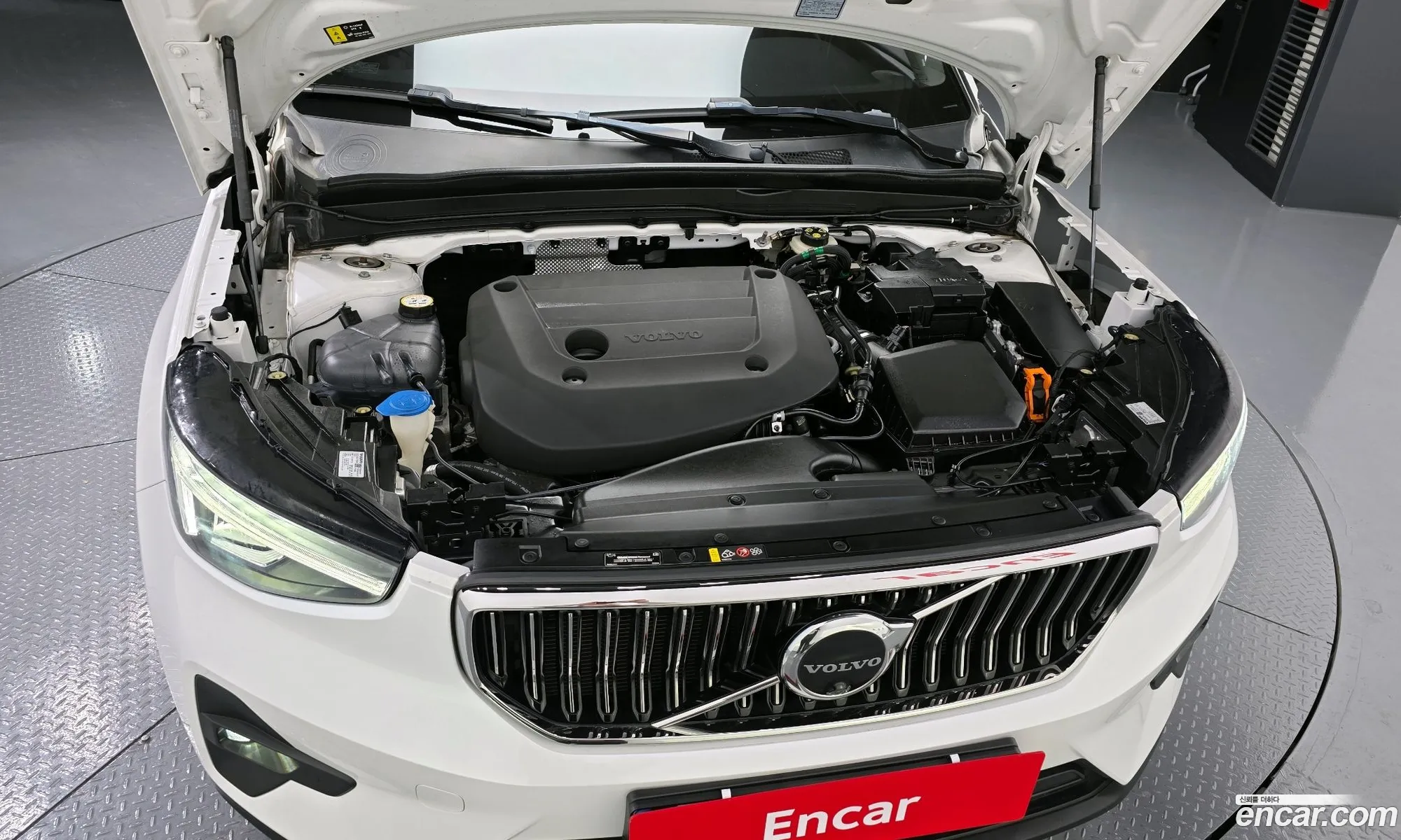Volvo XC40 2022 — 2