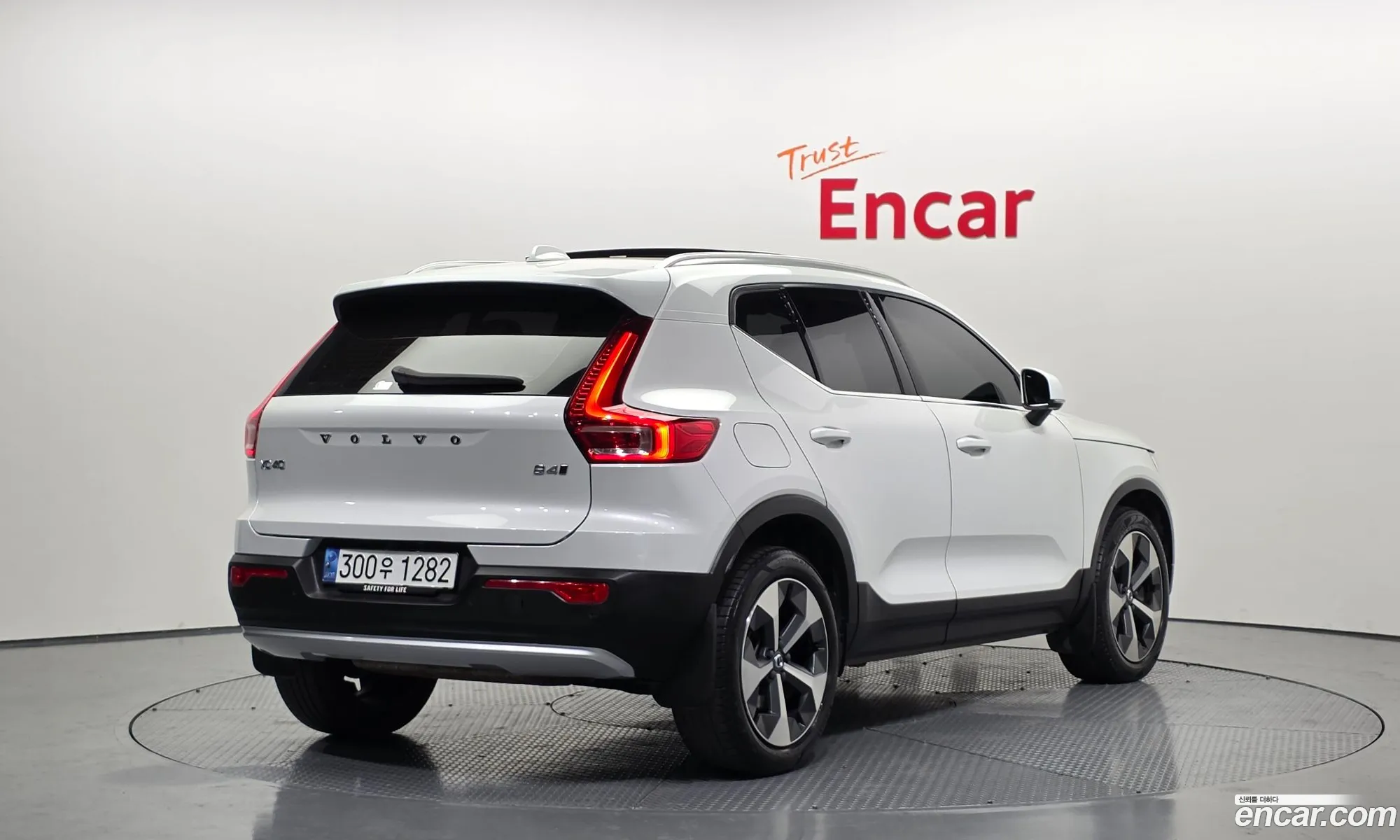 Volvo XC40 2022 — 12