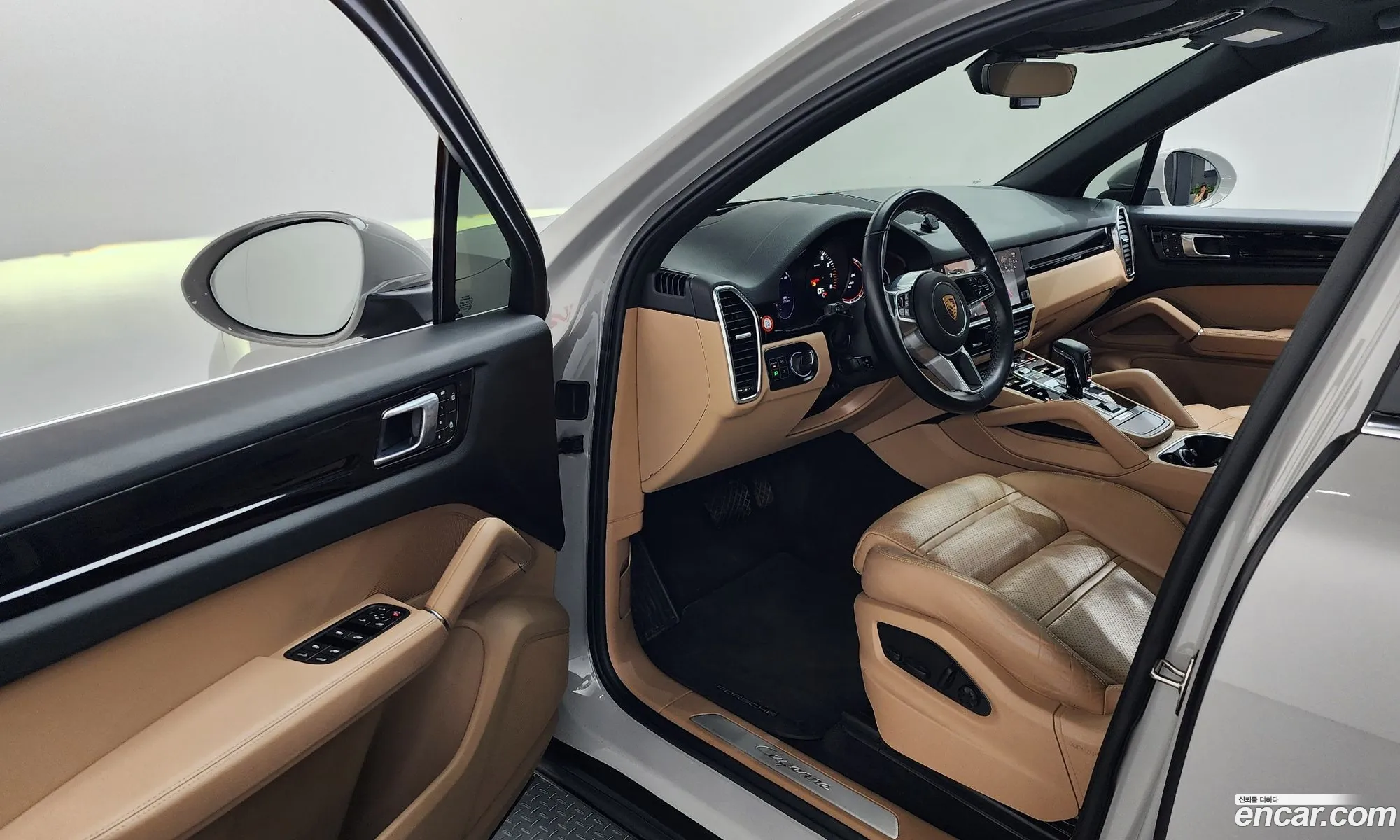 Porsche Cayenne 2022 — 3