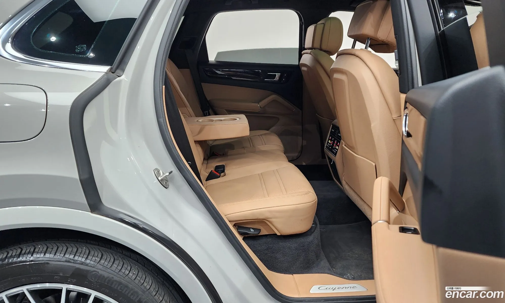 Porsche Cayenne 2022 — 17