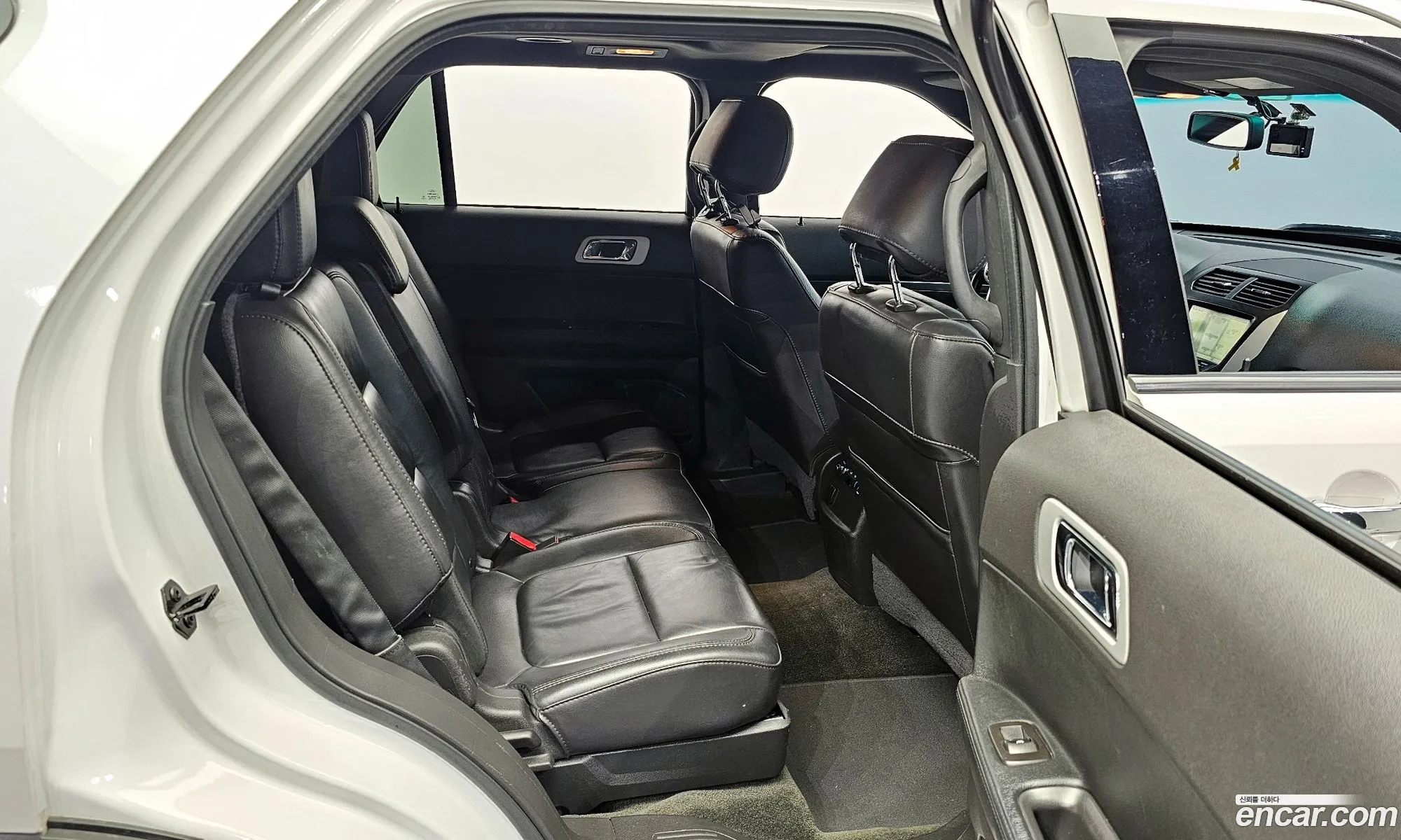 Ford Explorer 2015 1FM5K7D93FGB86260 — 16