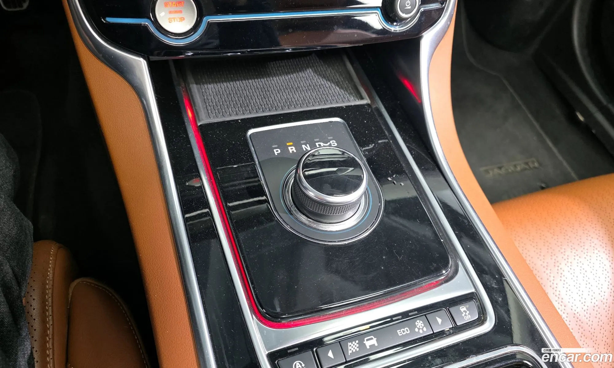 Jaguar XE 2019 SAJAB4BNXKCP46098 — 15