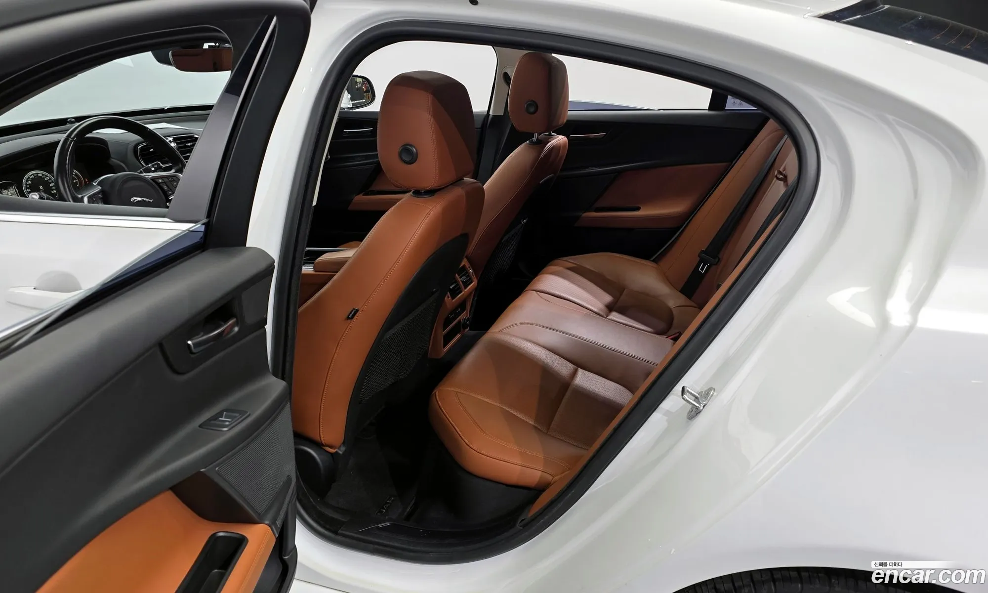 Jaguar XE 2019 SAJAB4BNXKCP46098 — 14