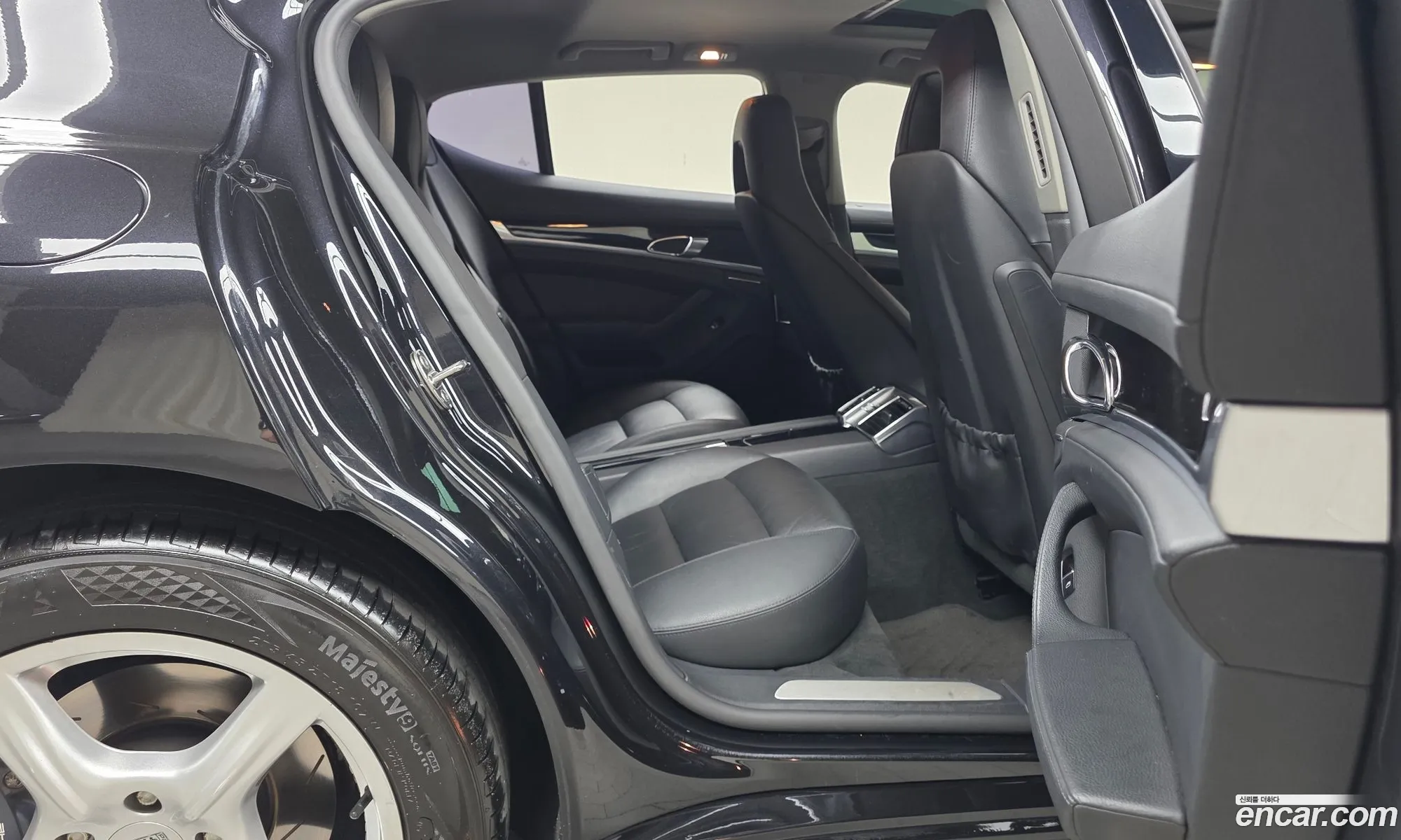 Porsche Panamera 2011 WP0AA2977BL017487 — 3