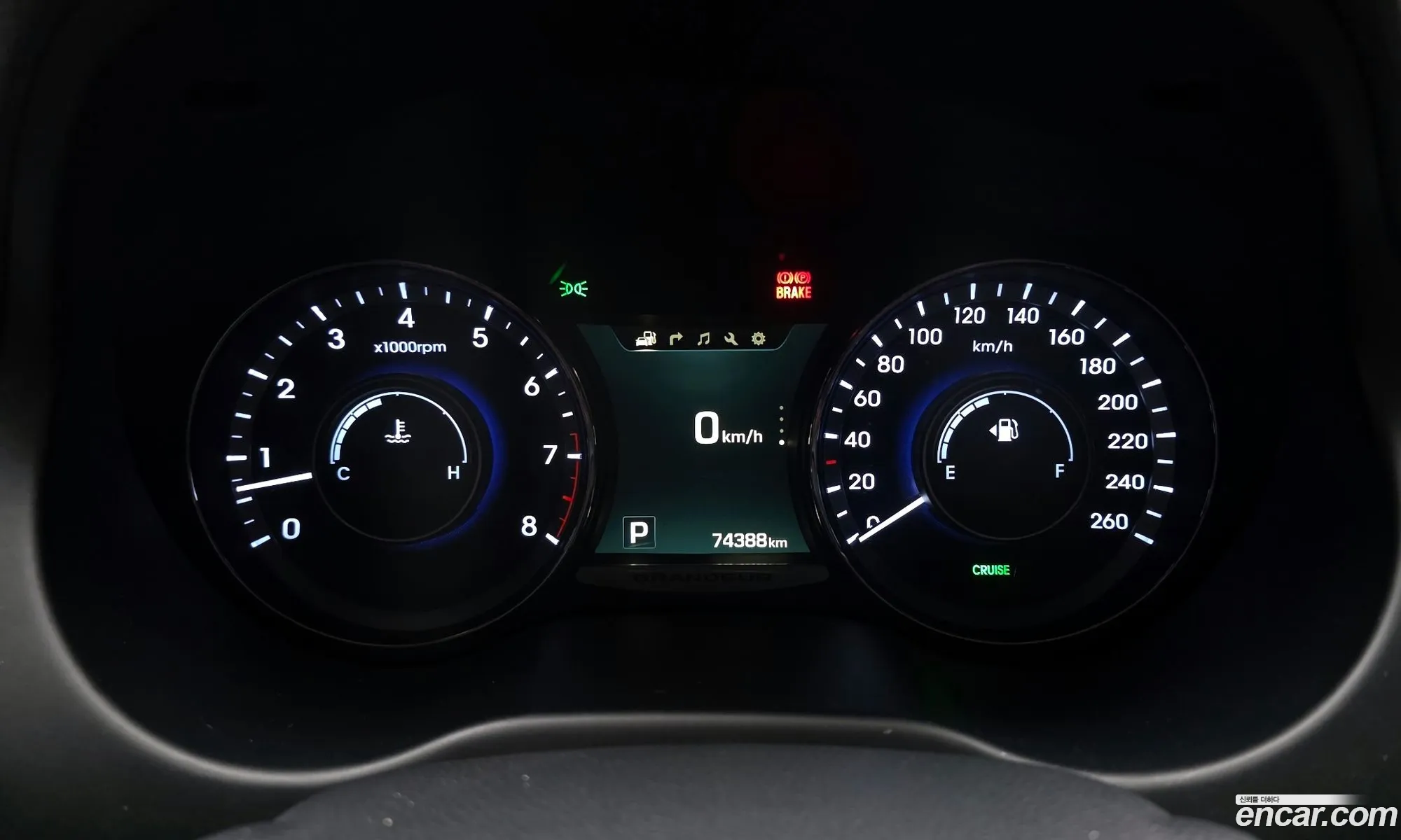 Hyundai Grandeur HG 2016 — 15