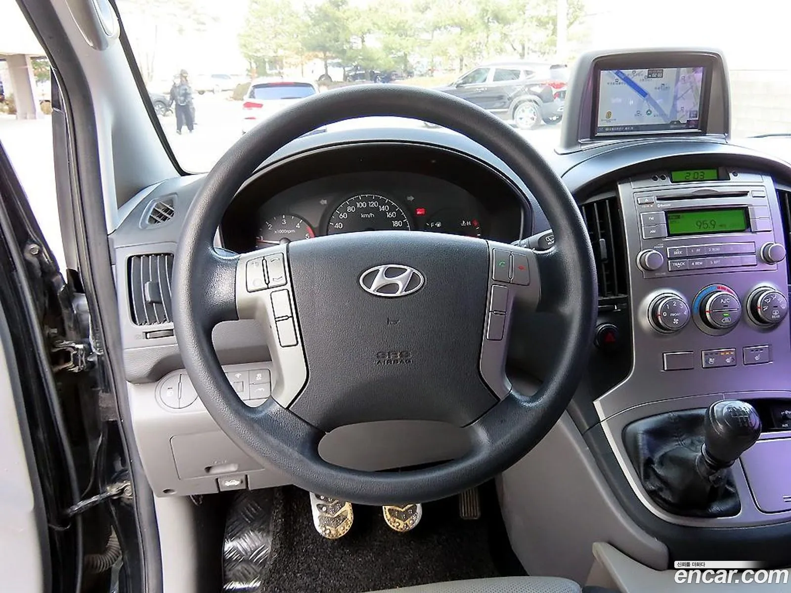 Hyundai Grand Starex 2015 — 3
