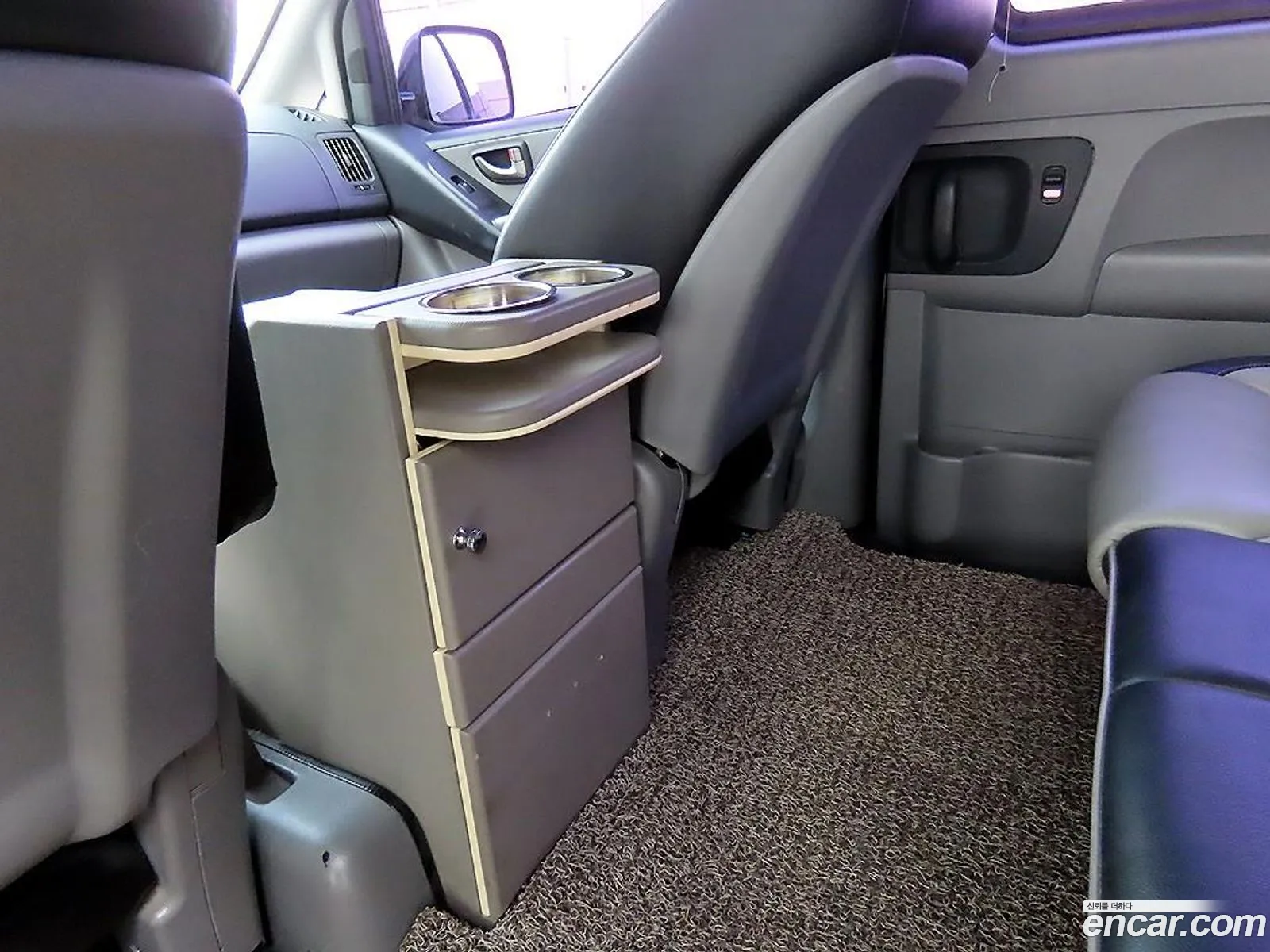 Hyundai Grand Starex 2015 — 18
