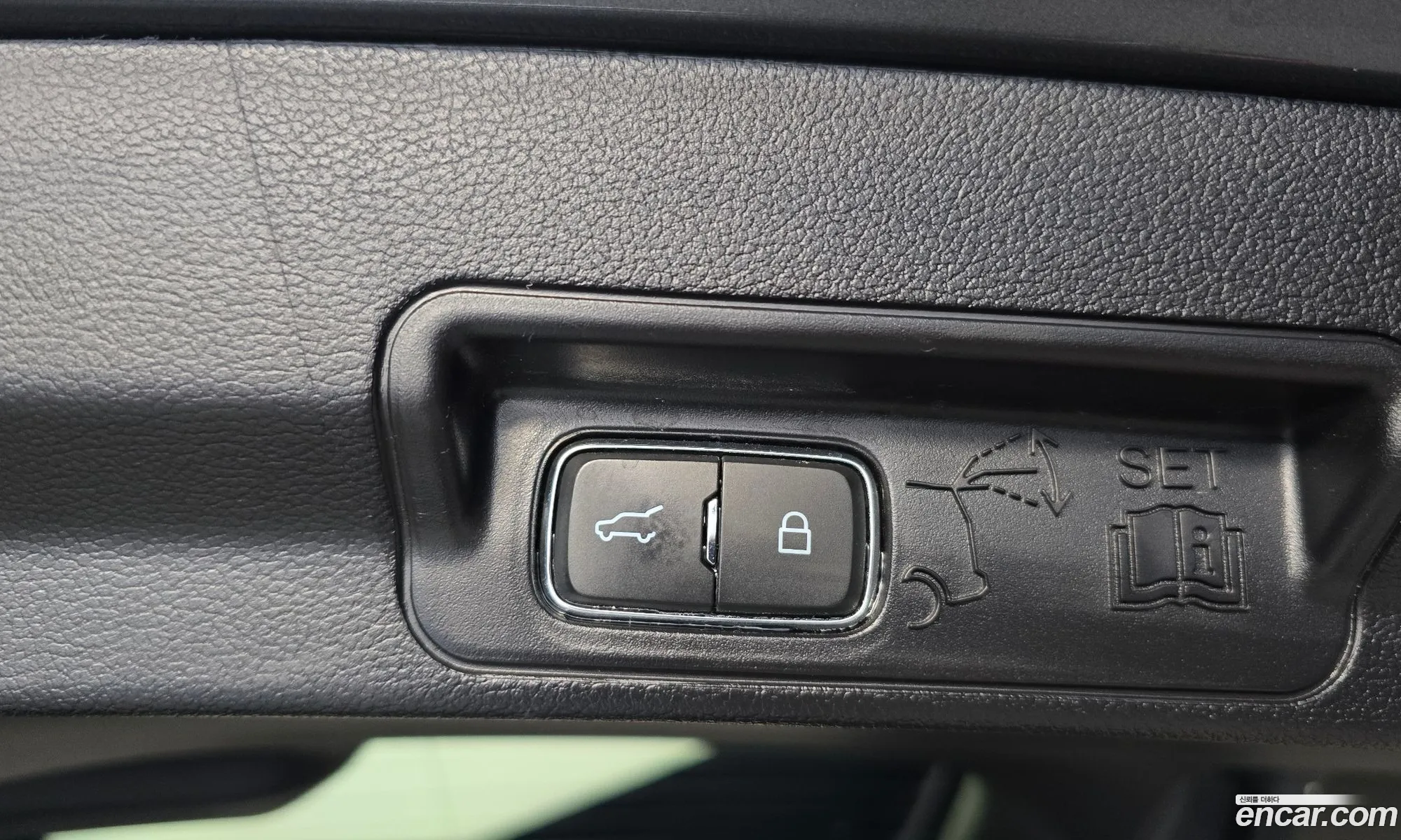Ford Explorer 6th Gen 2021 1FM5K8HC4MGA98570 — 20