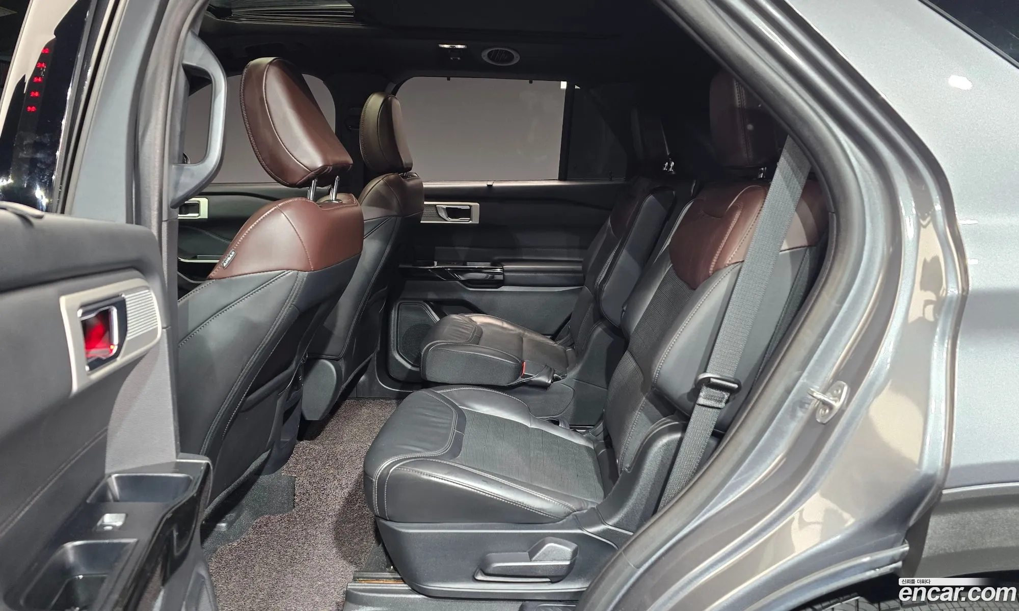 Ford Explorer 6th Gen 2021 1FM5K8HC4MGA98570 — 11