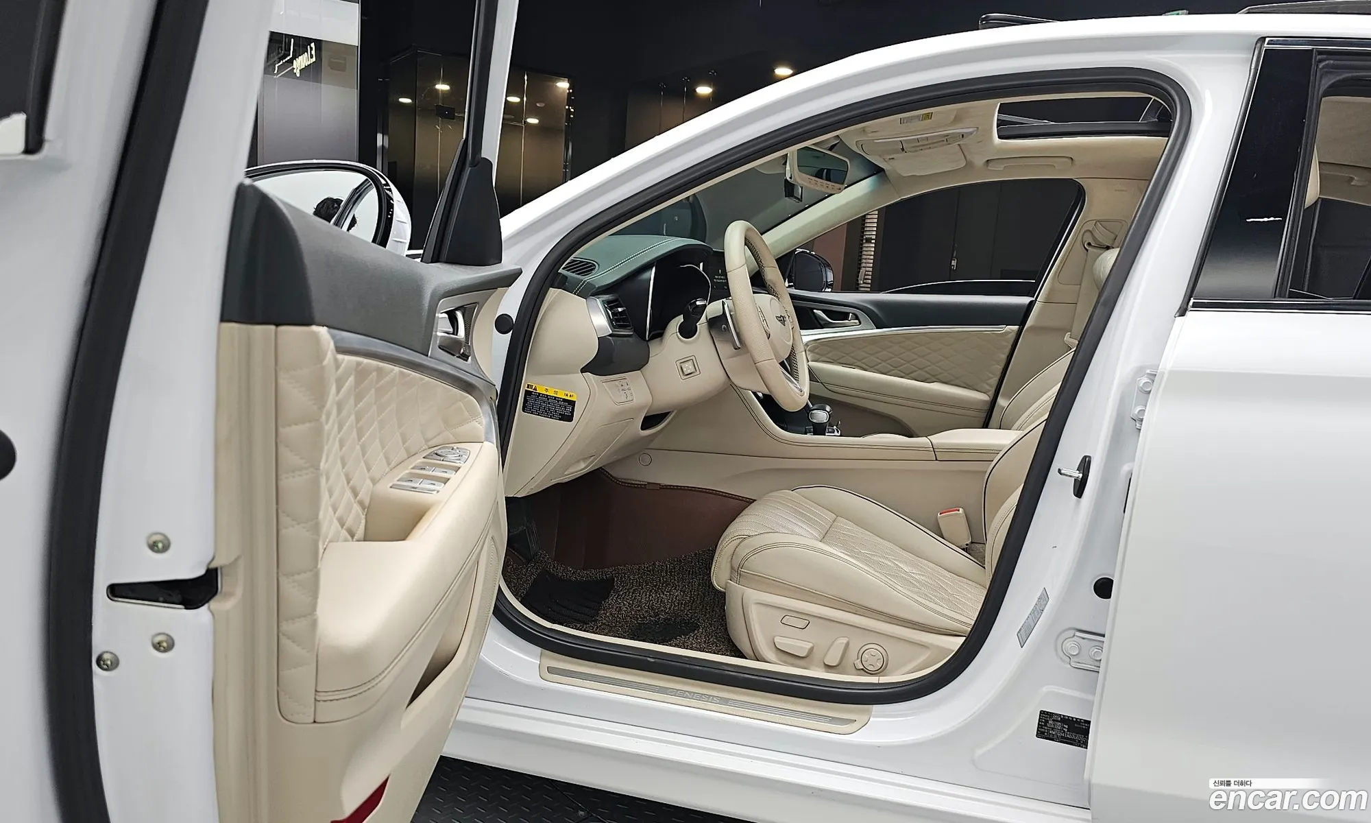 Genesis G70 2018 KMTG341ADJU020297 — 9
