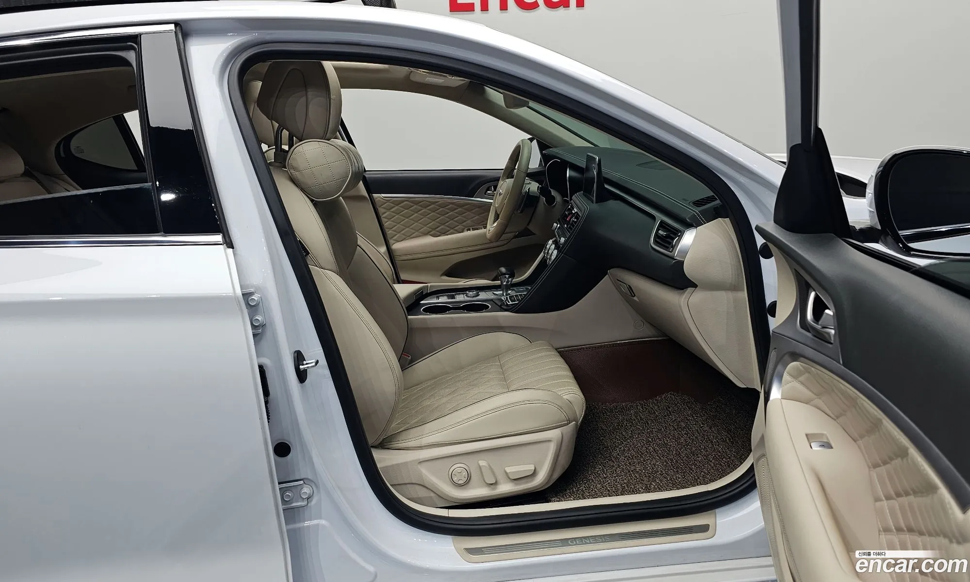 Genesis G70 2018 KMTG341ADJU020297 — 12
