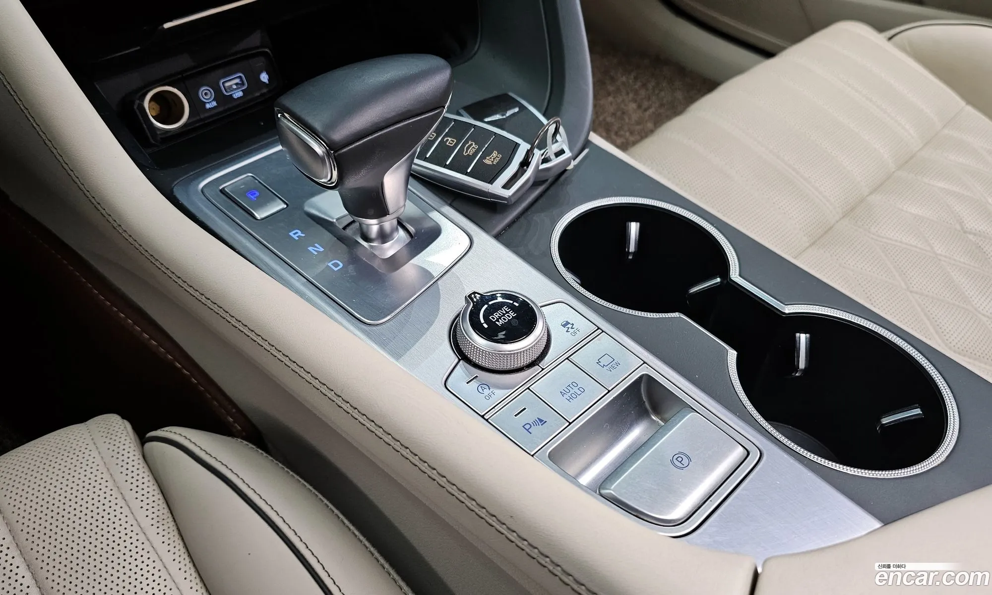 Genesis G70 2018 KMTG341ADJU020297 — 16