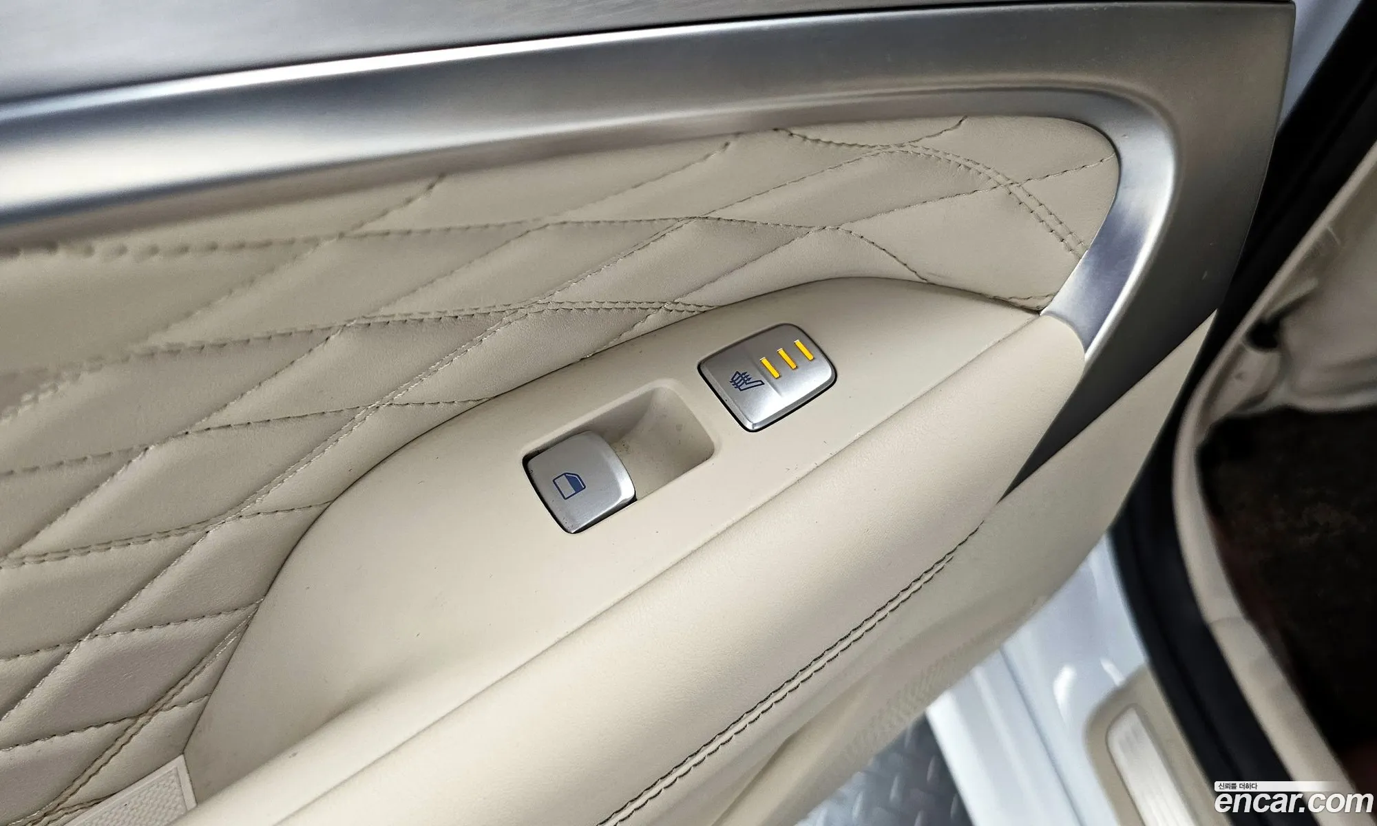 Genesis G70 2018 KMTG341ADJU020297 — 4