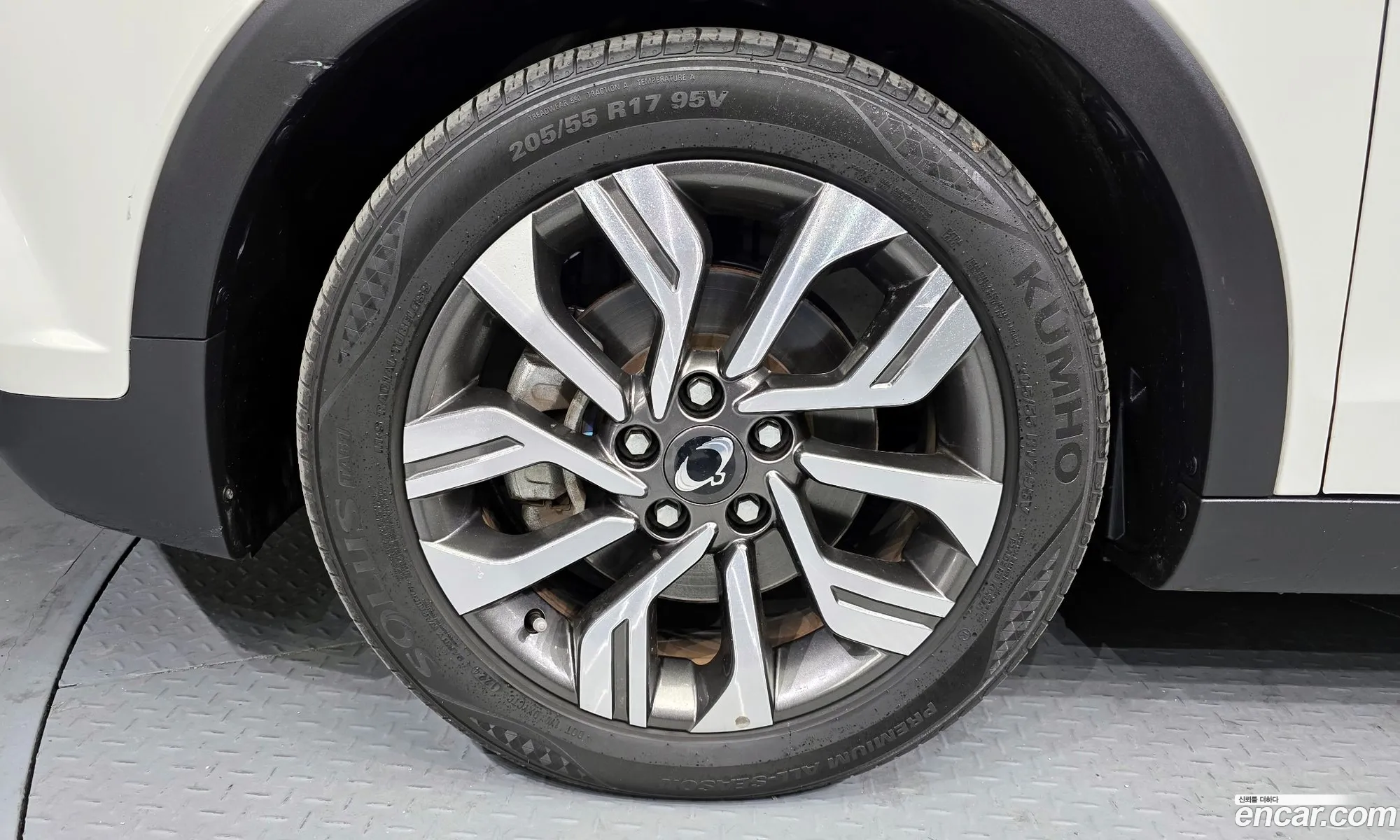 KG Mobility (SsangYong) Tivoli Armour 2018 — 4
