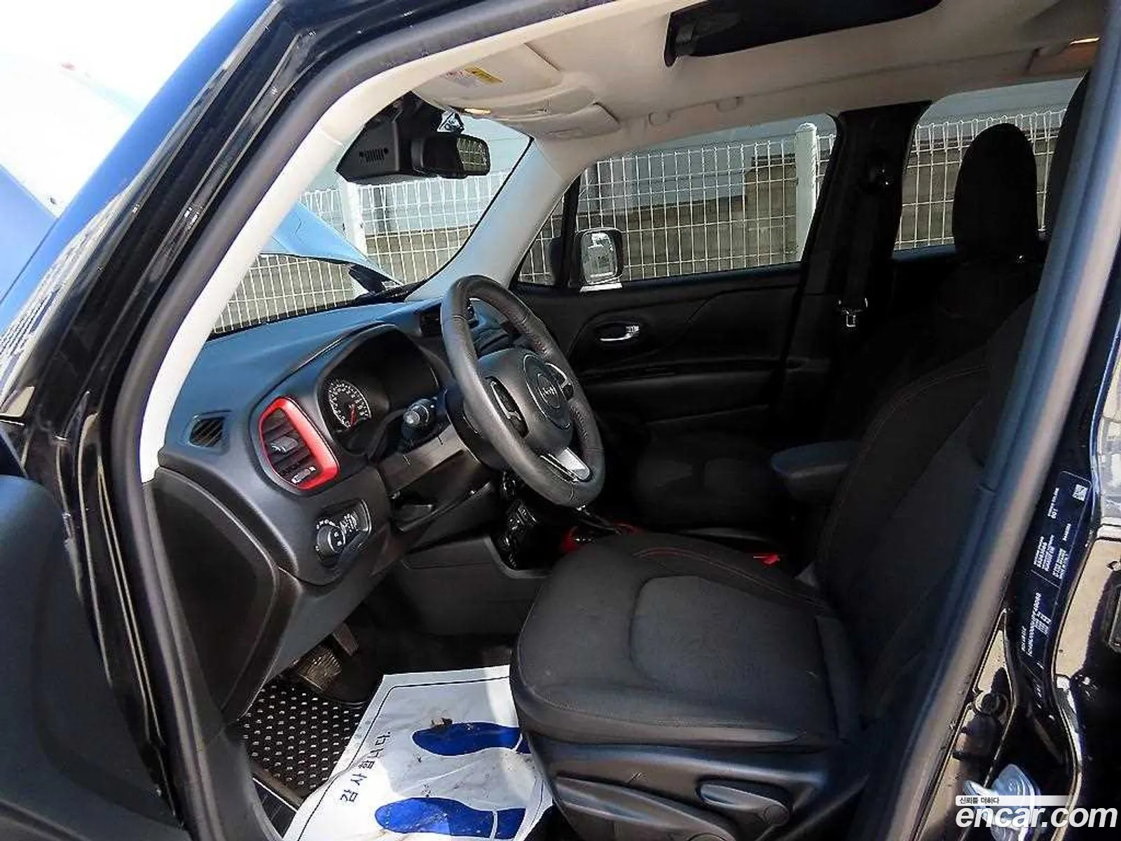 Jeep Renegade 2017 — 10