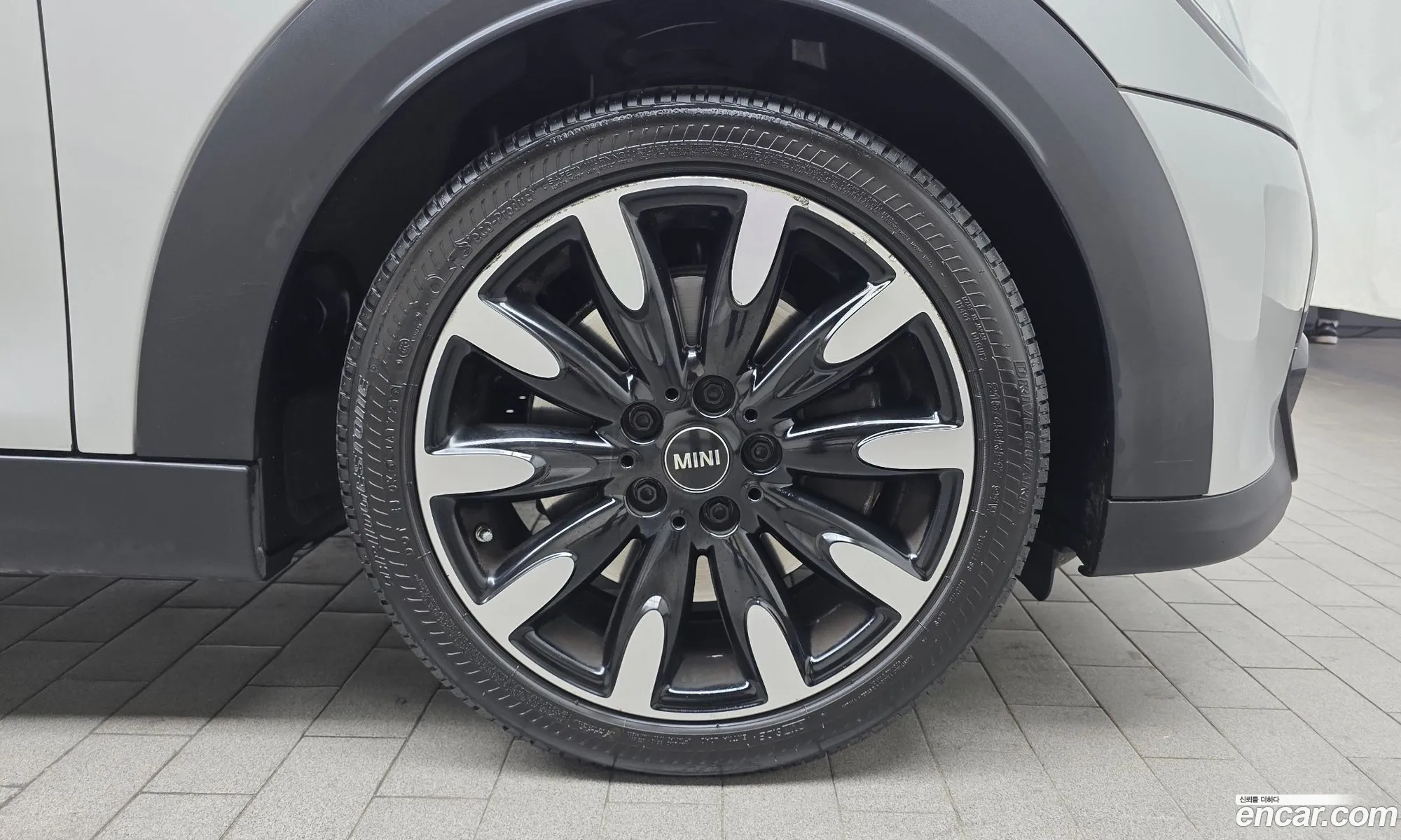 Mini Cooper S 2021 WMW61DK01N2P84760 — 18