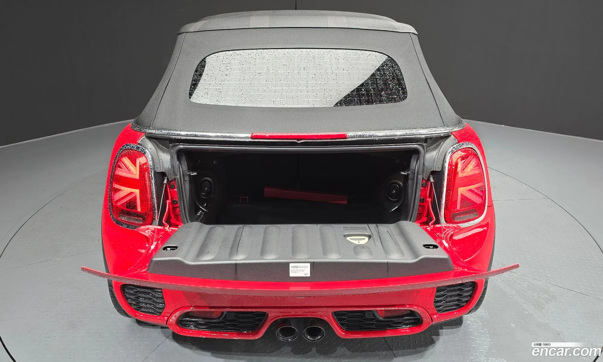 Mini Cooper S Convertible 2019 WMWWH9104K3E71379 — 2