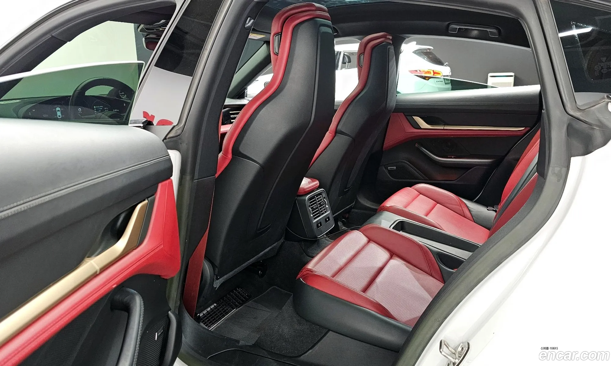Porsche Taycan 2023 — 5