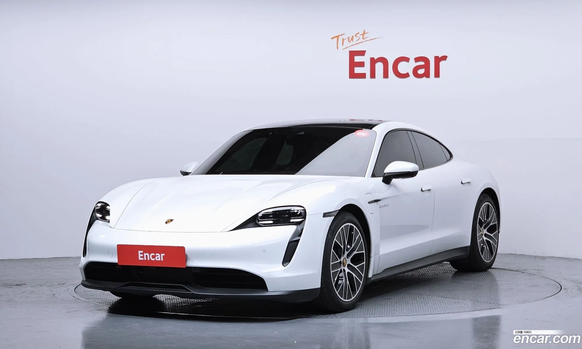 Porsche Taycan 2023 — 6