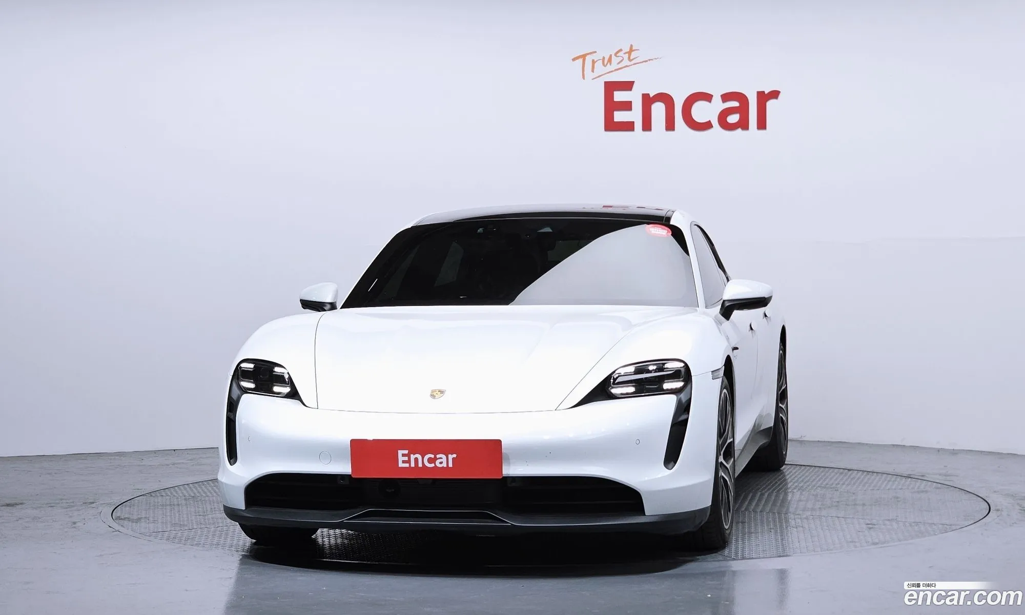 Porsche Taycan 2023 — 17