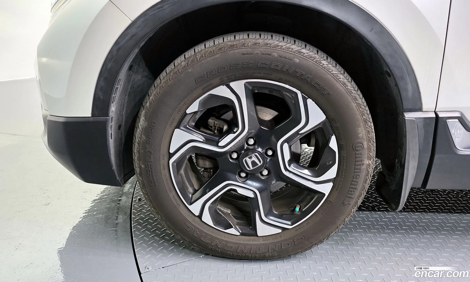 Honda CR-V 2017 5J6RW2890HL522058 — 17