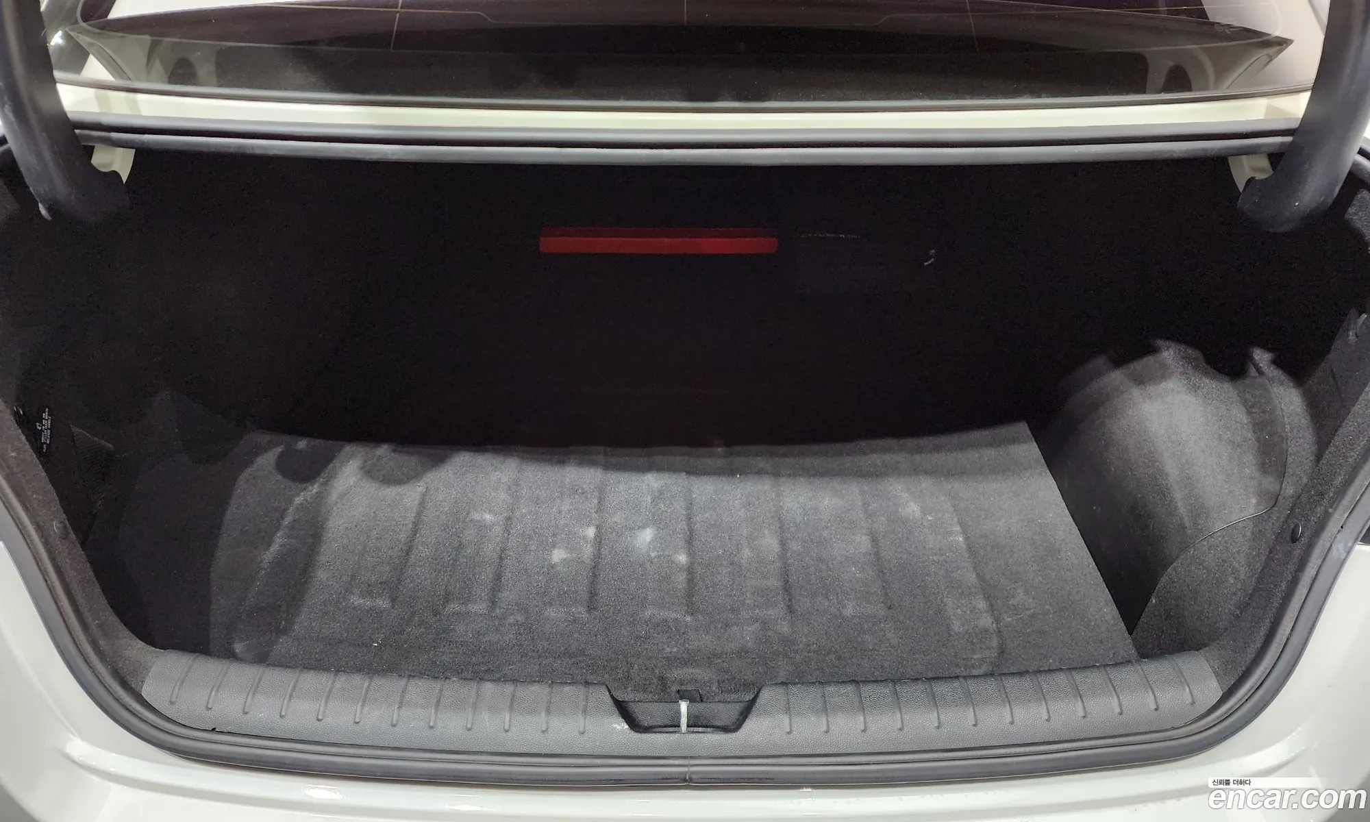 Kia K5 Hybrid 2016 — 12