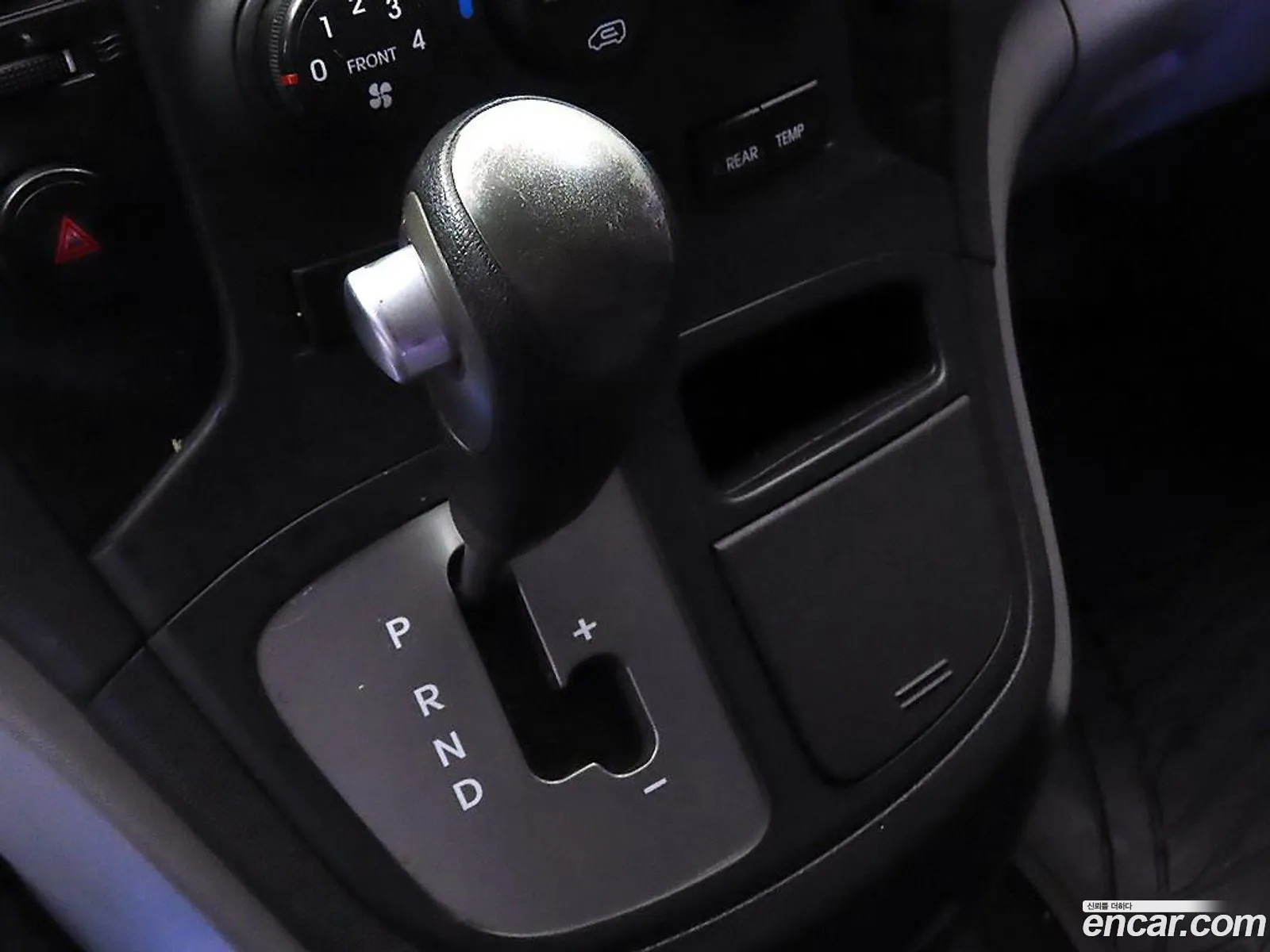 Hyundai Grand Starex 2014 — 10