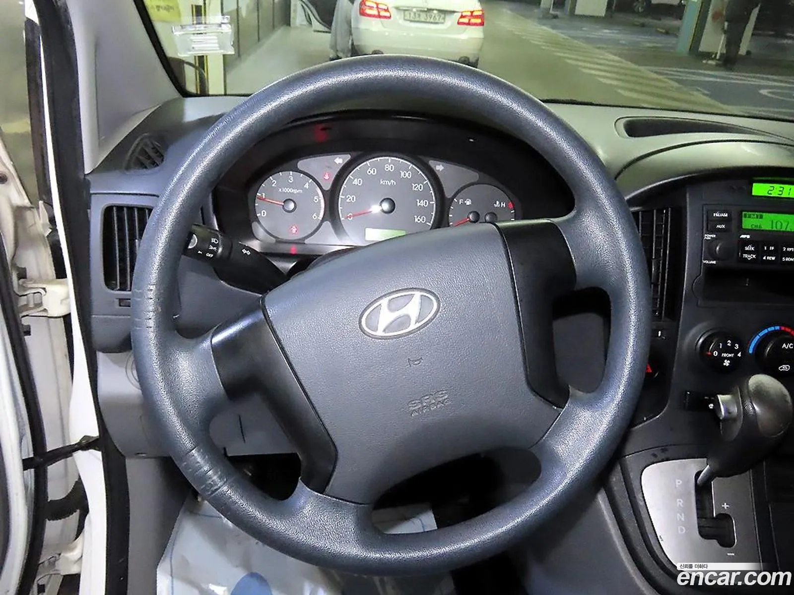 Hyundai Grand Starex 2014 — 13