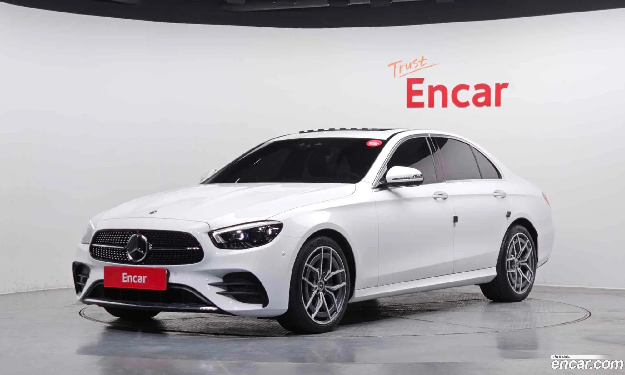 Mercedes-Benz E-Class W213 2022 — 18