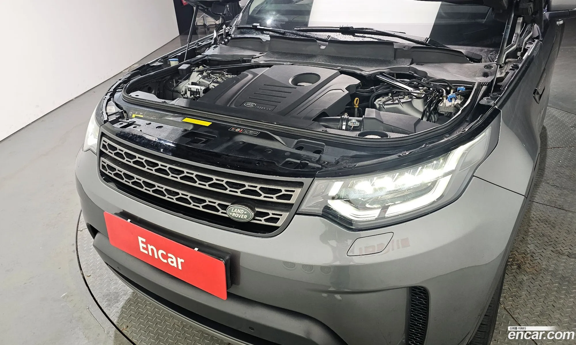 Land Rover Discovery 5 2018 SALRA2BN3JA058293 — 13