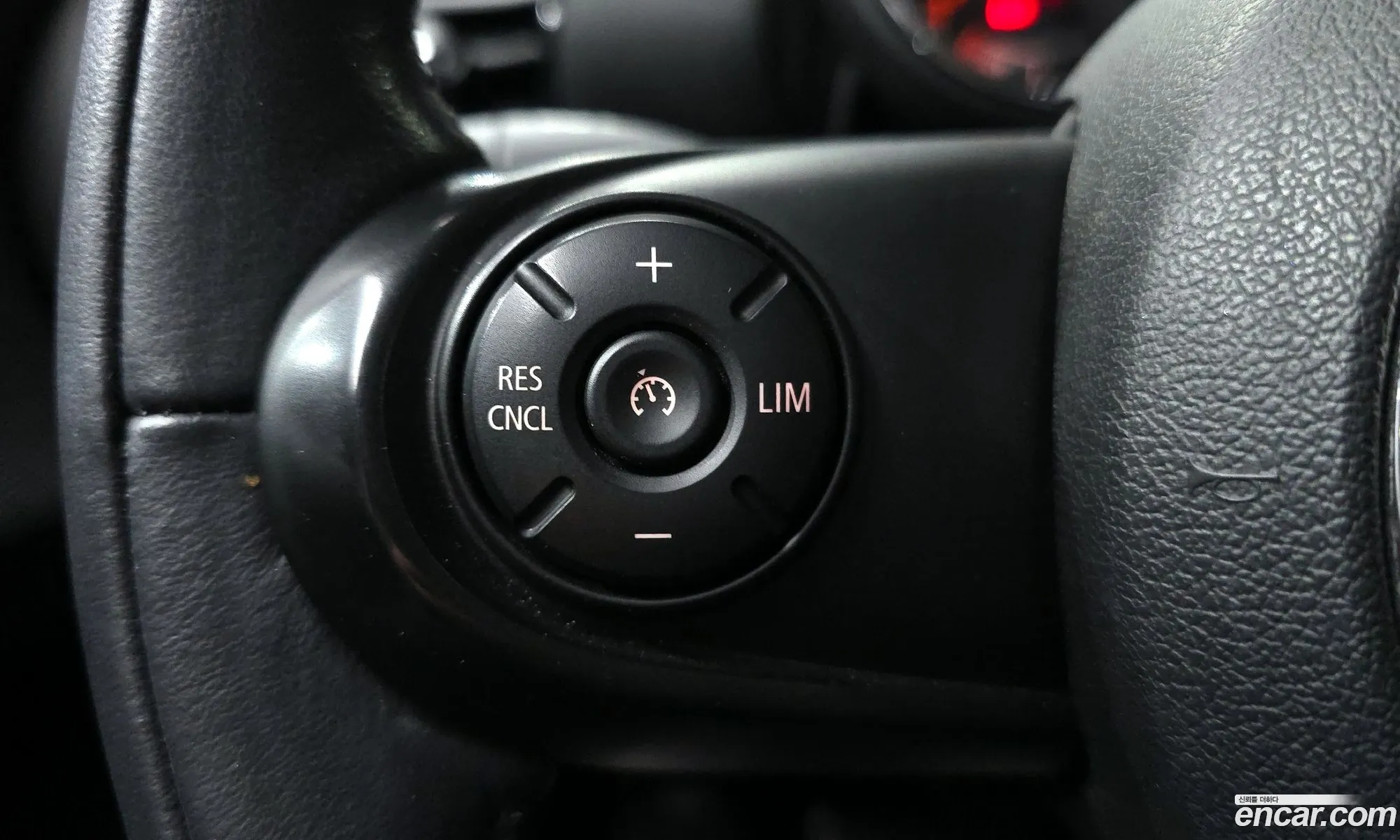 Mini Cooper D Clubman 2017 WMWLR9104J2E69474 — 9