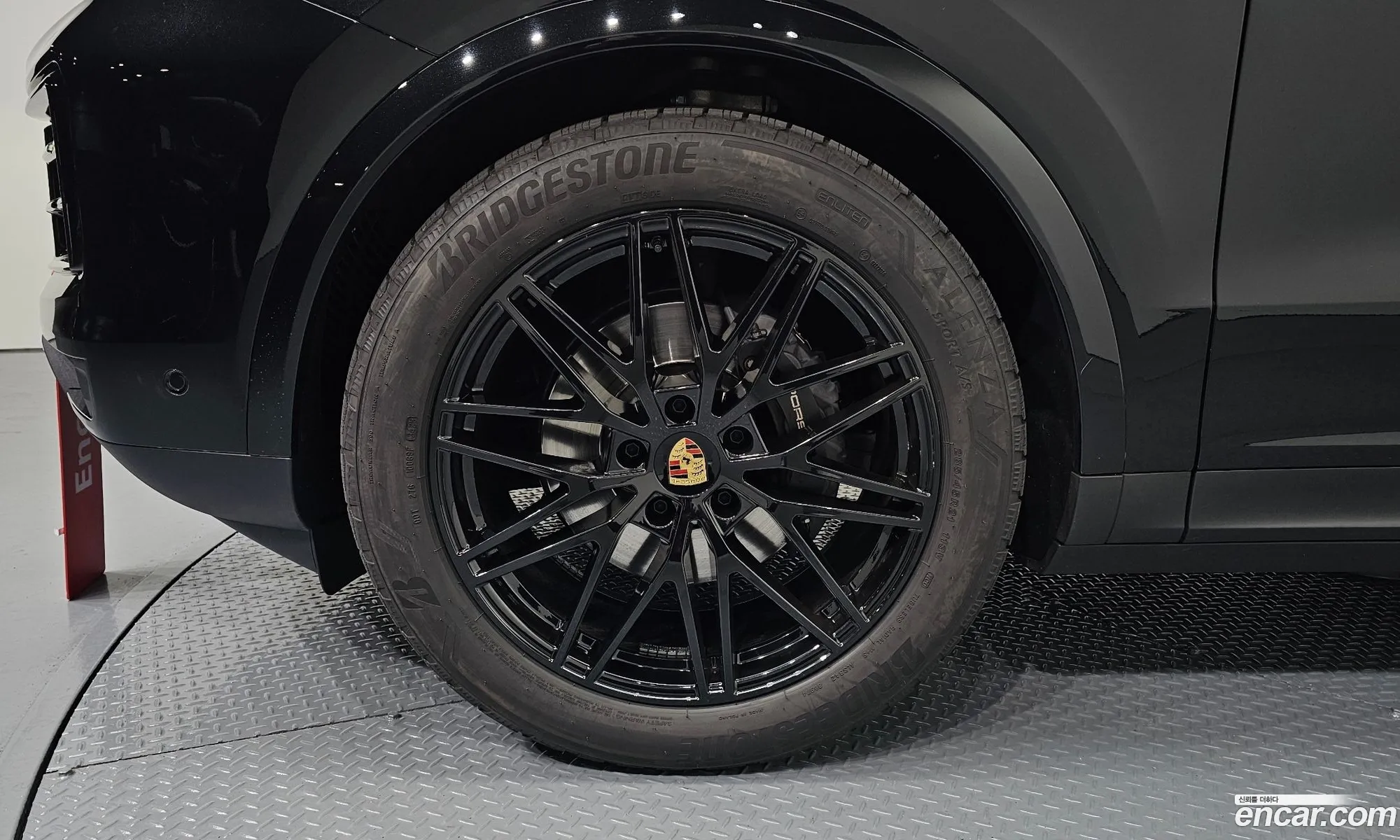 Porsche Cayenne 2024 WP1BA29Y3RDA61938 — 10