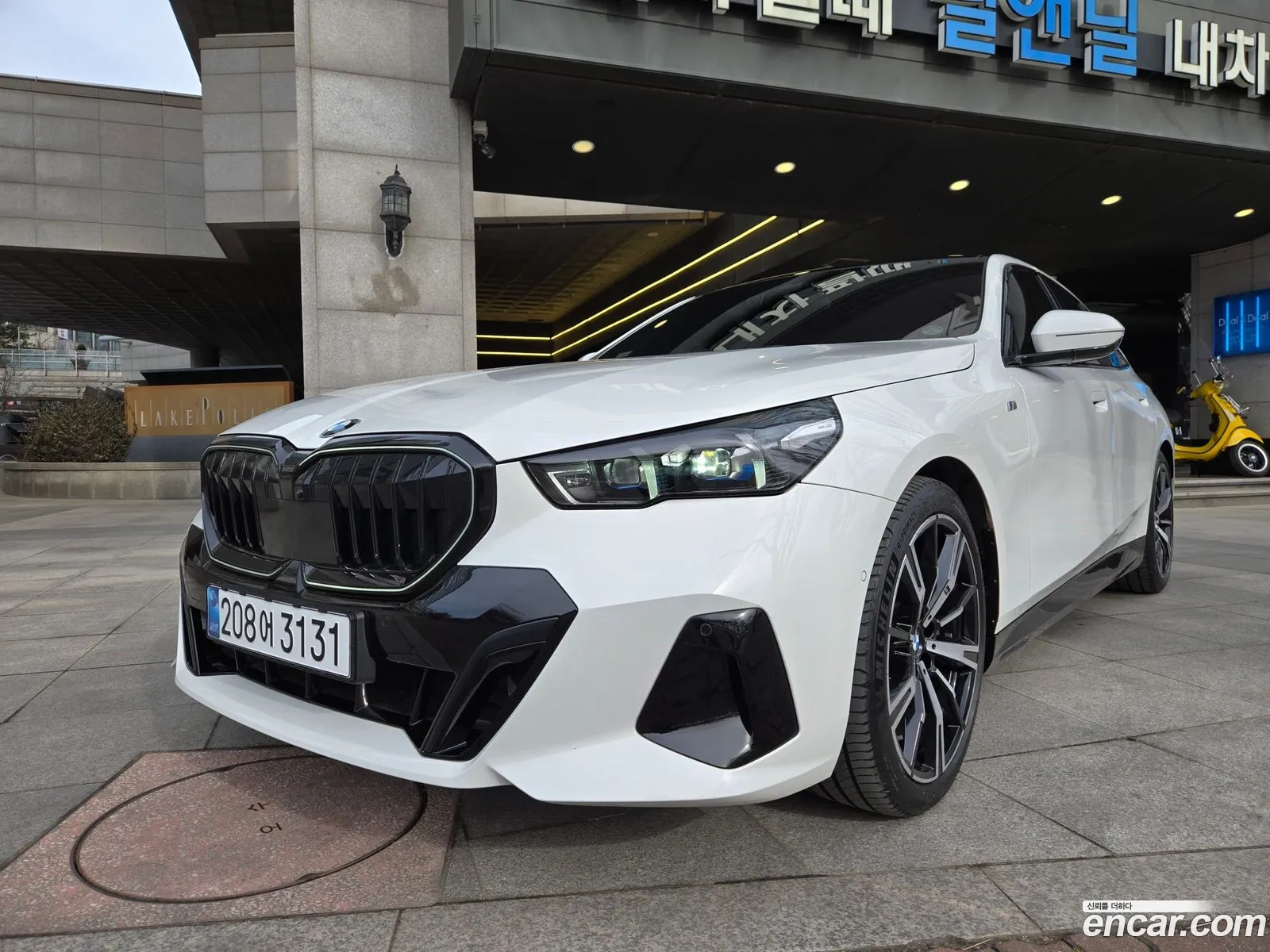 BMW 5 Series 2024 — 16