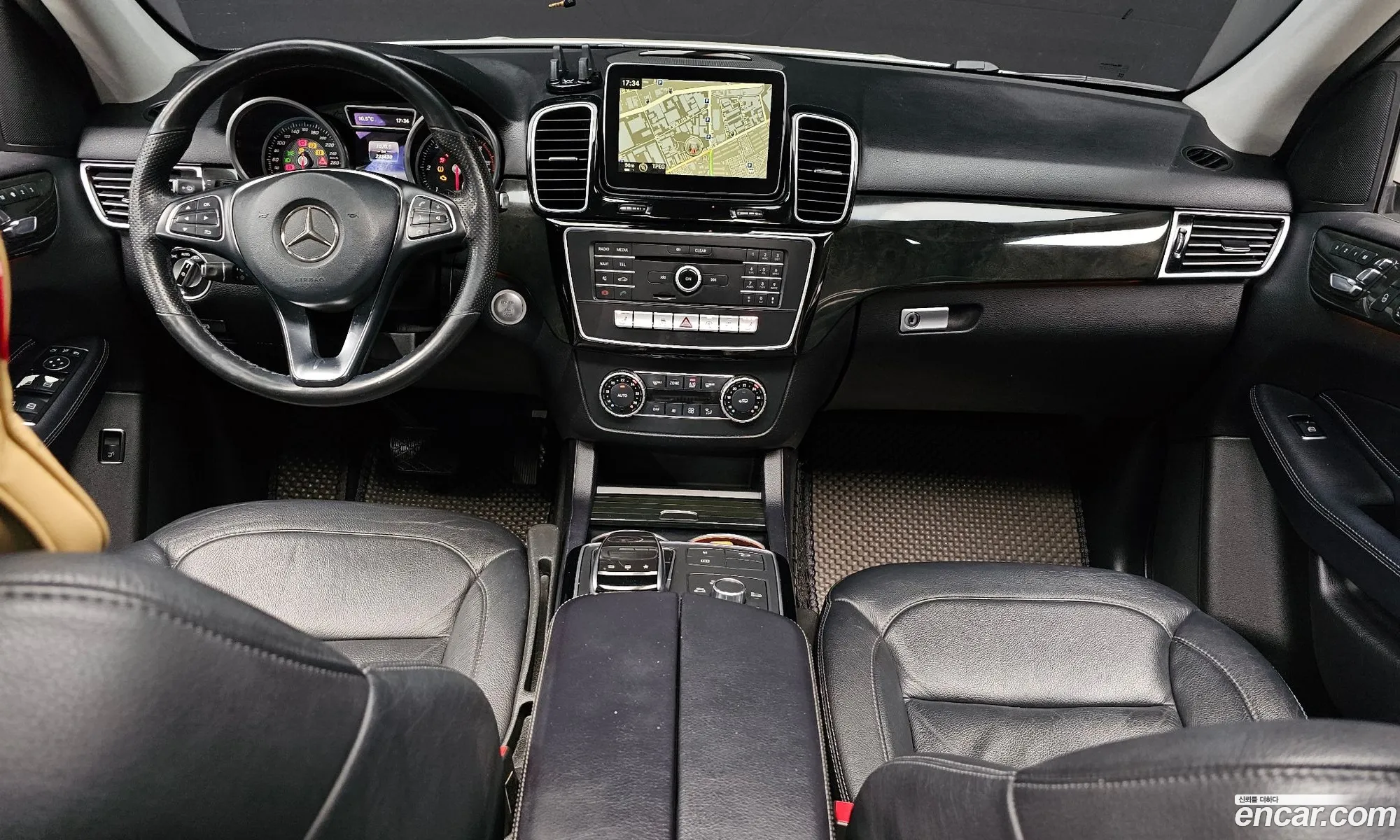 Mercedes-Benz GLE-Class W166 2016 WDCDA0EB3GA664588 — 13